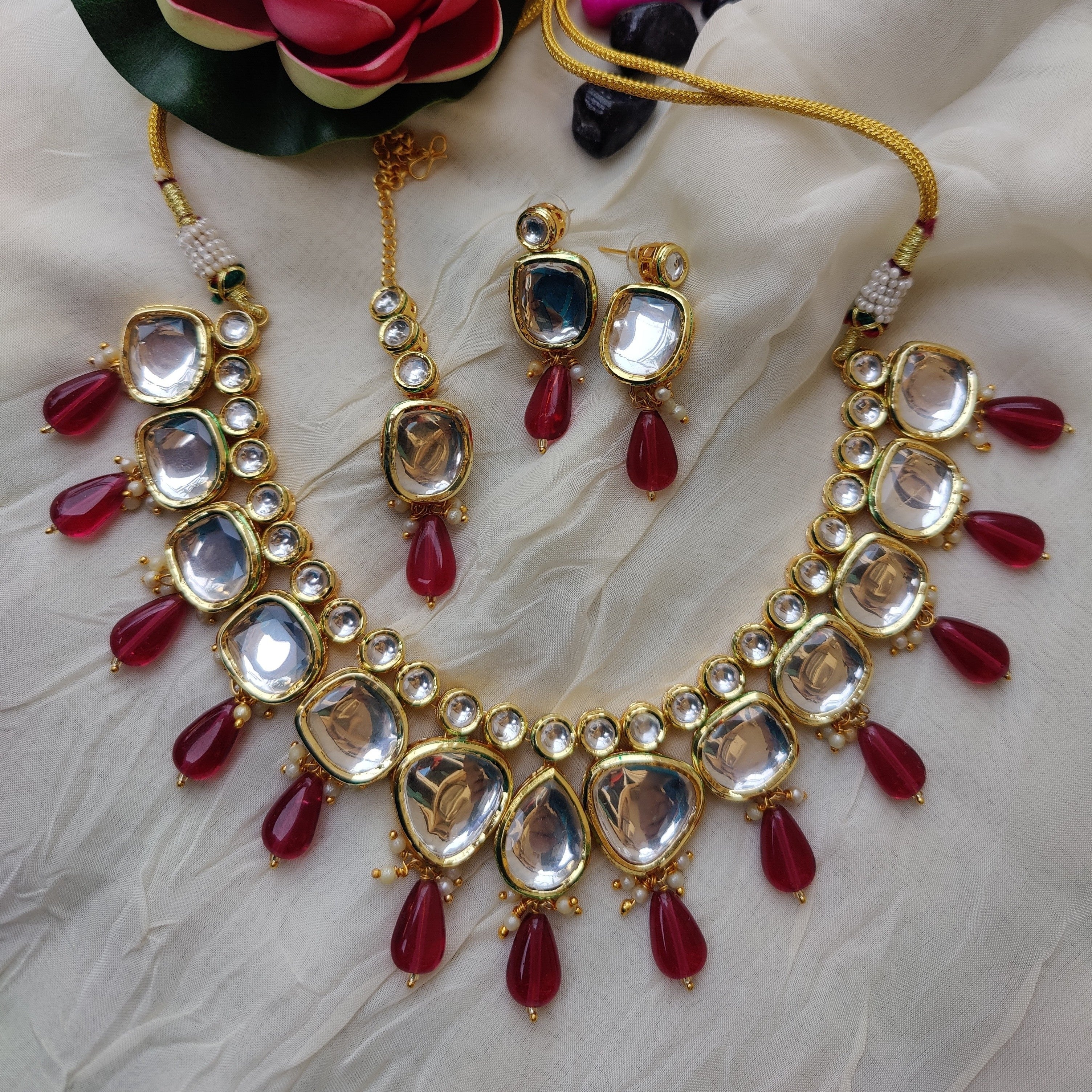 Monalisa Kundan Necklace Set - Gajri
