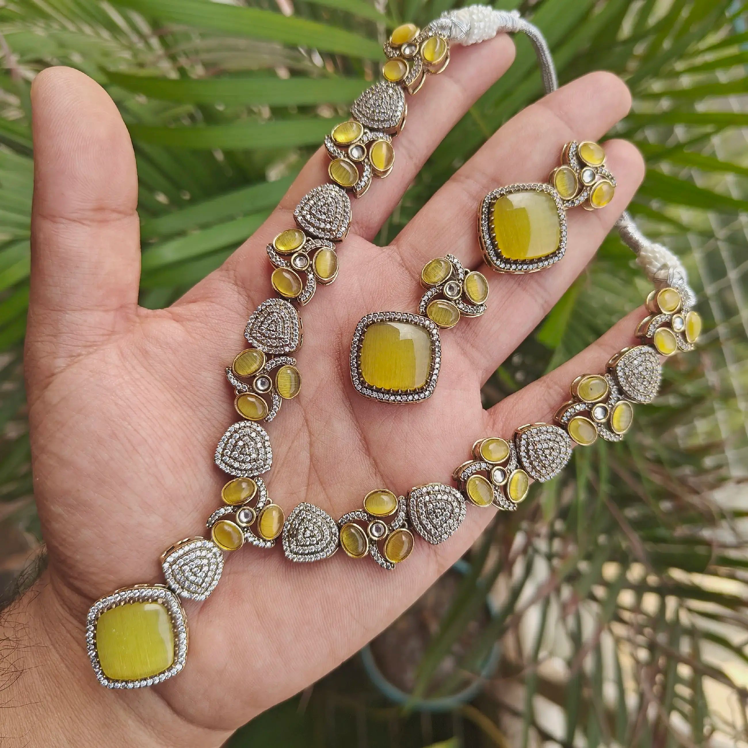 Bahara Necklace Set- Yellow