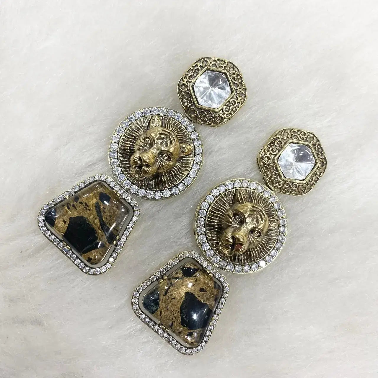 Simhara Earrings - Black