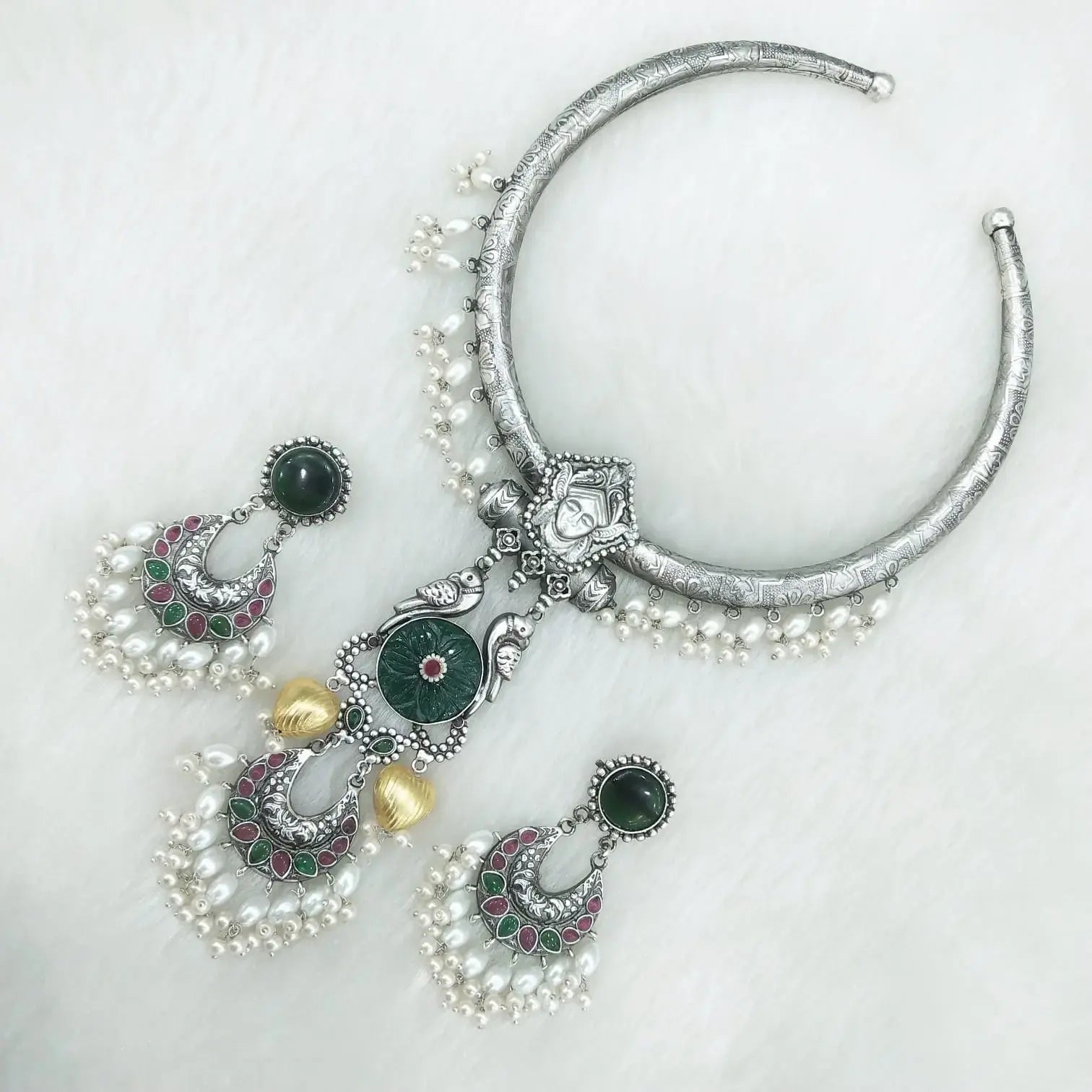 Chidiya Silver Fusion Tribal Hasli Necklace Set- Green