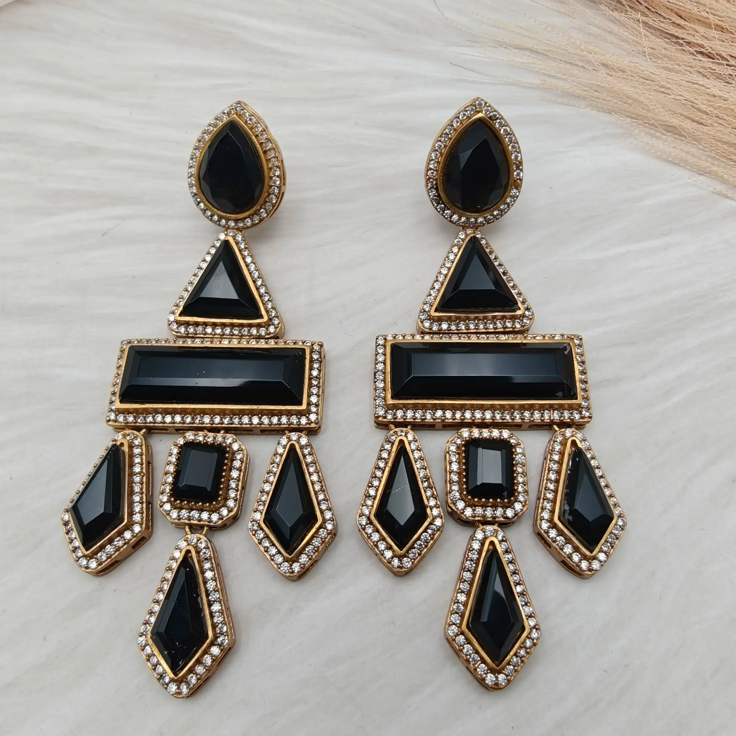 Boho Luxe Doublet Chandelier Earrings - Black