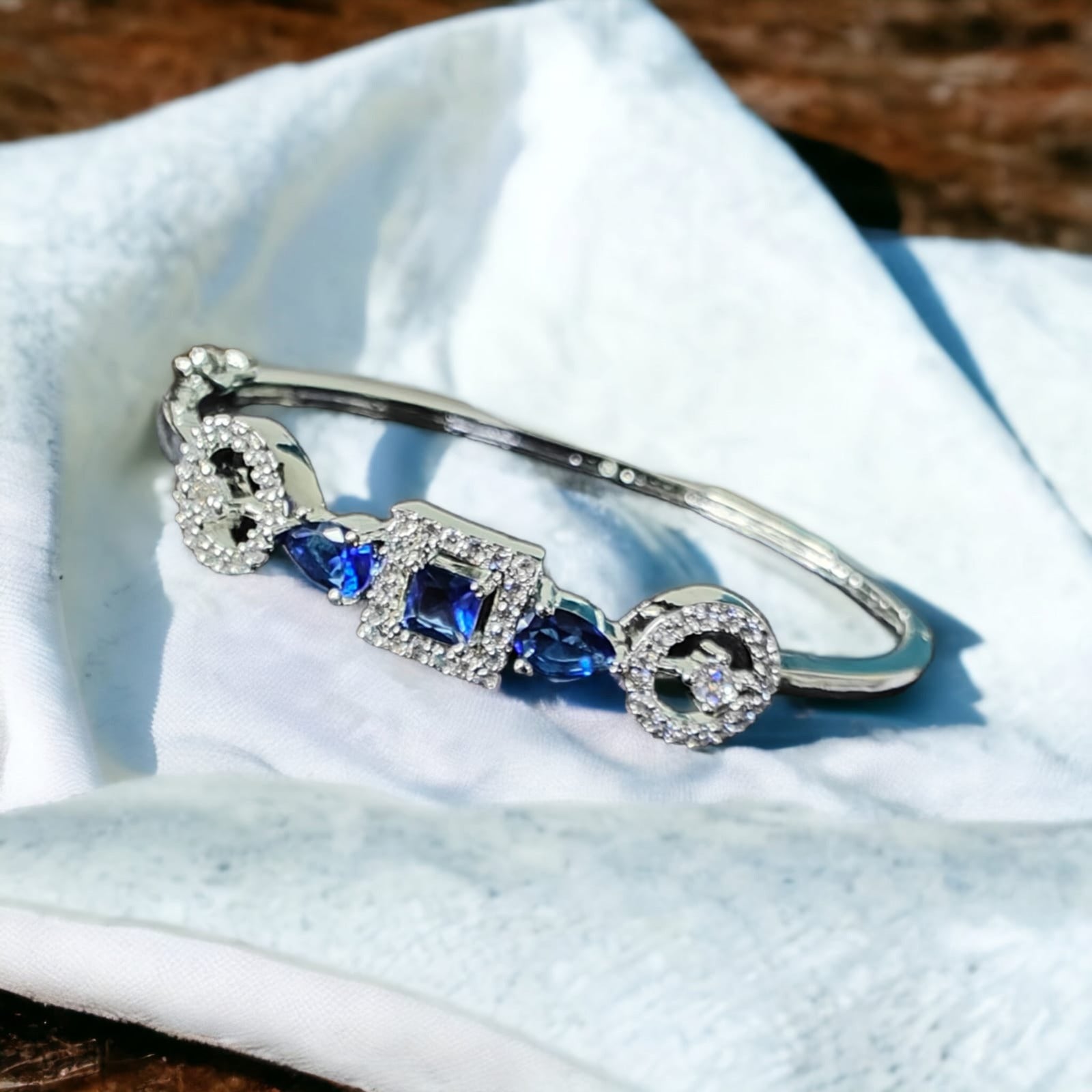 Miguel AD Openable Bracelet - Blue