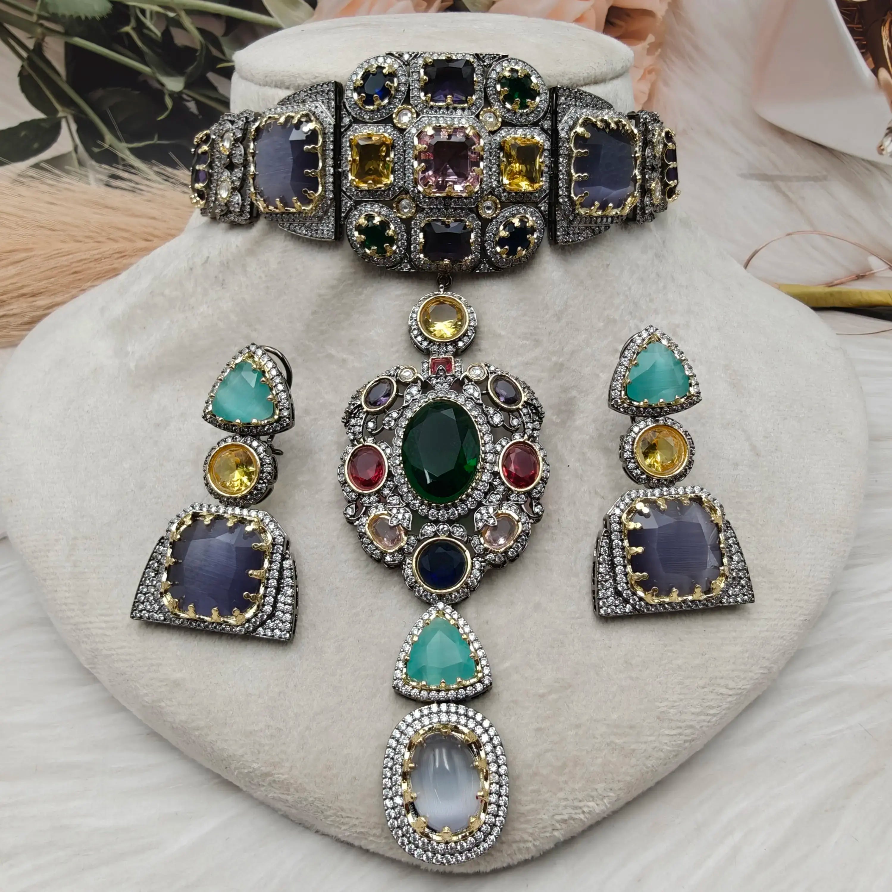 Sabyasachi Inspired Deepika Statement Choker Set