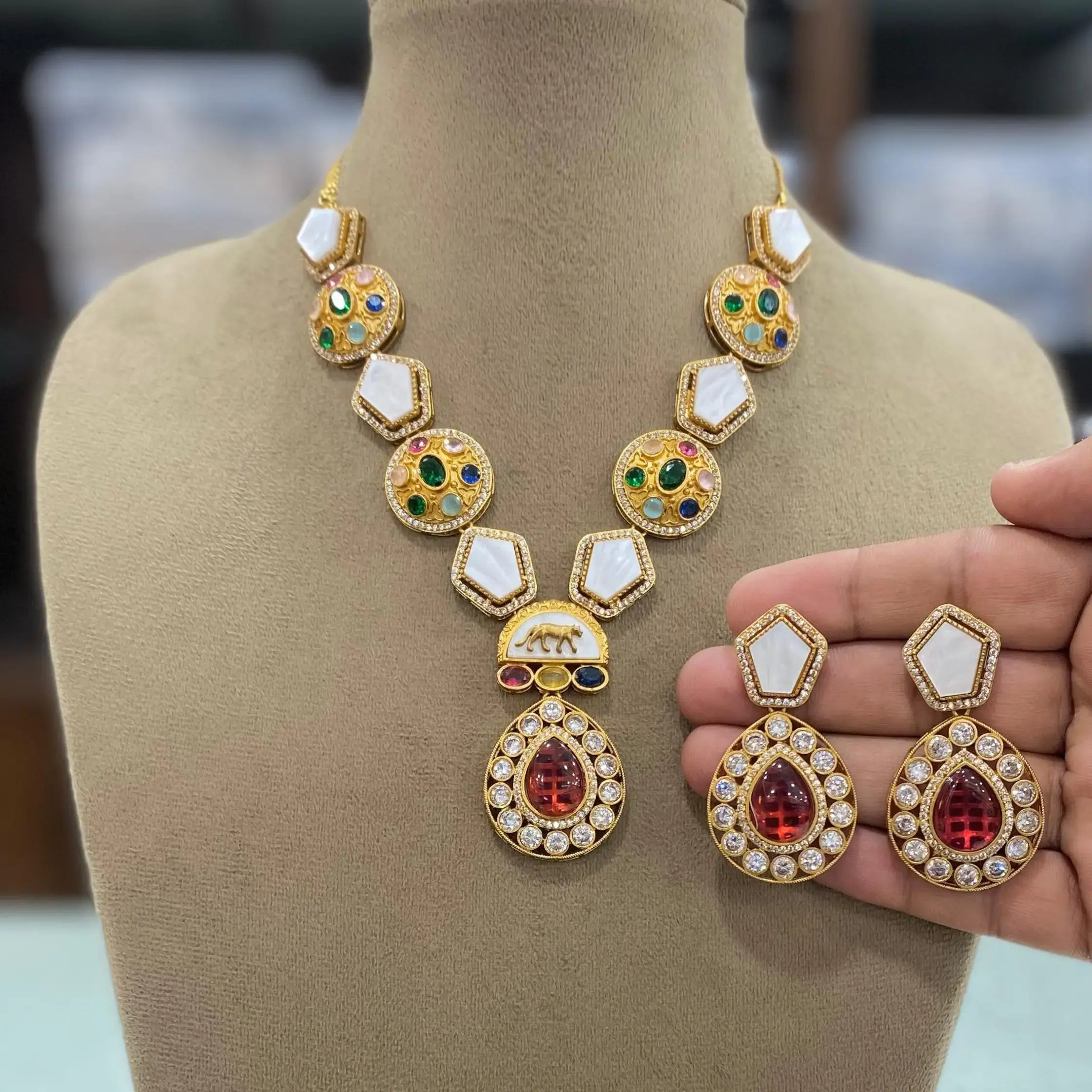 Sabya Inspired Veera Jaguar Shell Stone Necklace Set - Multi