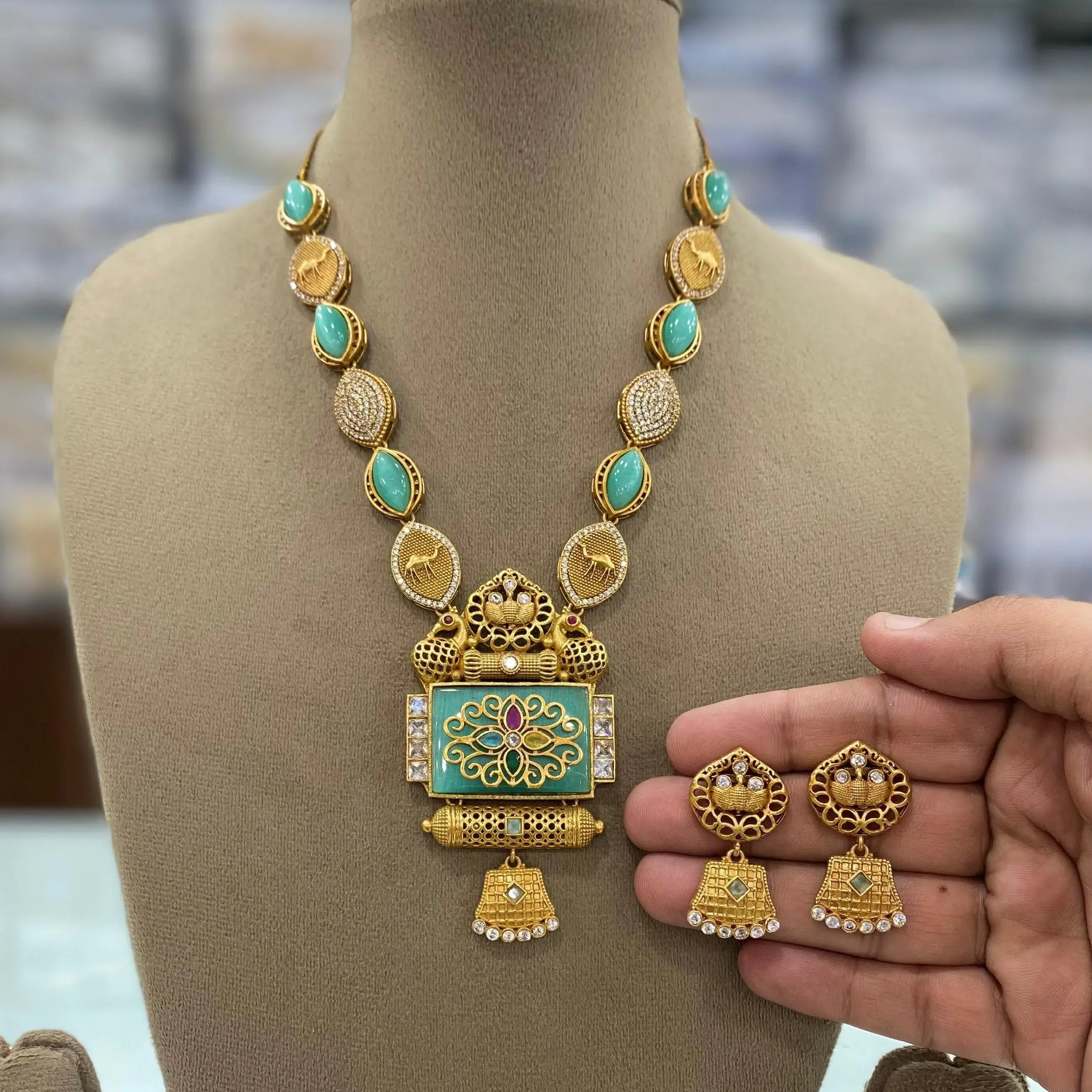 Misha Holdali Monalisa Necklace Set - Mint