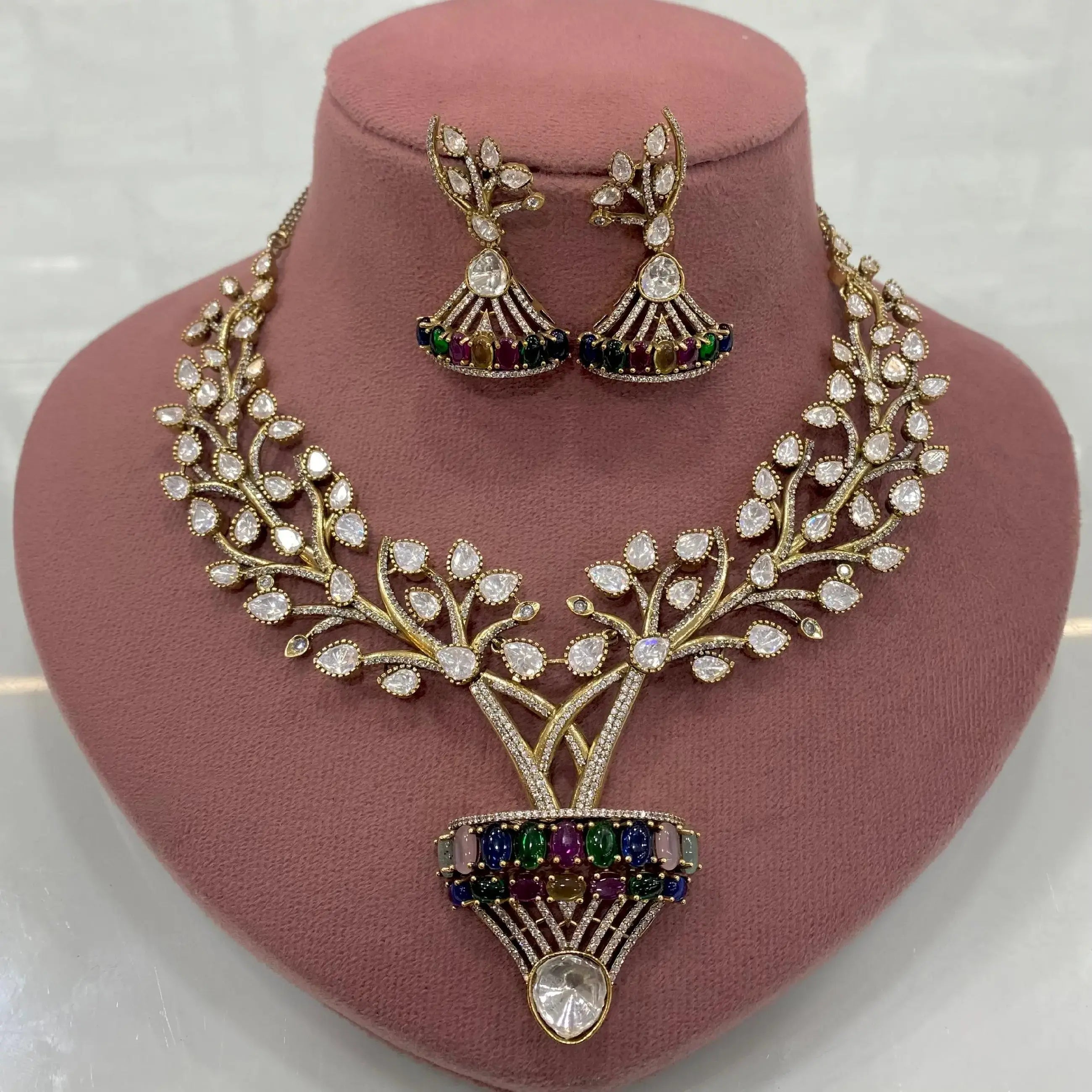 Janiya Pota Stone Uncut Polki Moissanite Necklace Set - Multi