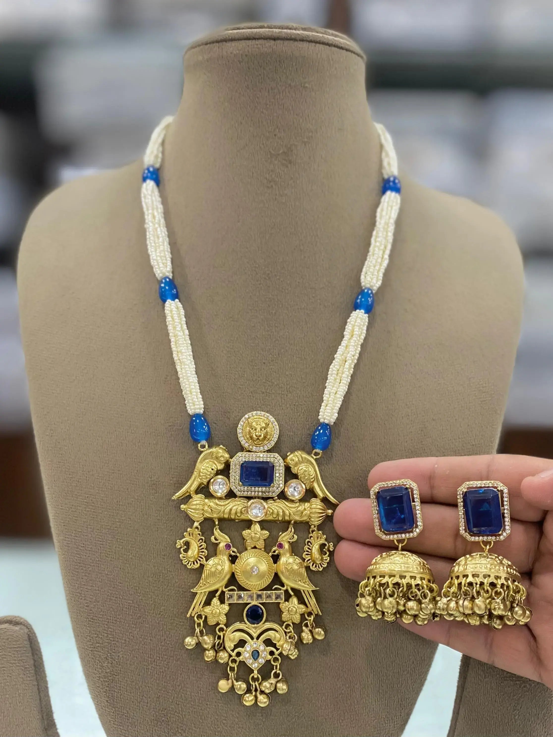 Vanmayi Bagh Amrapali Brass Fusion Necklace Set - Blue