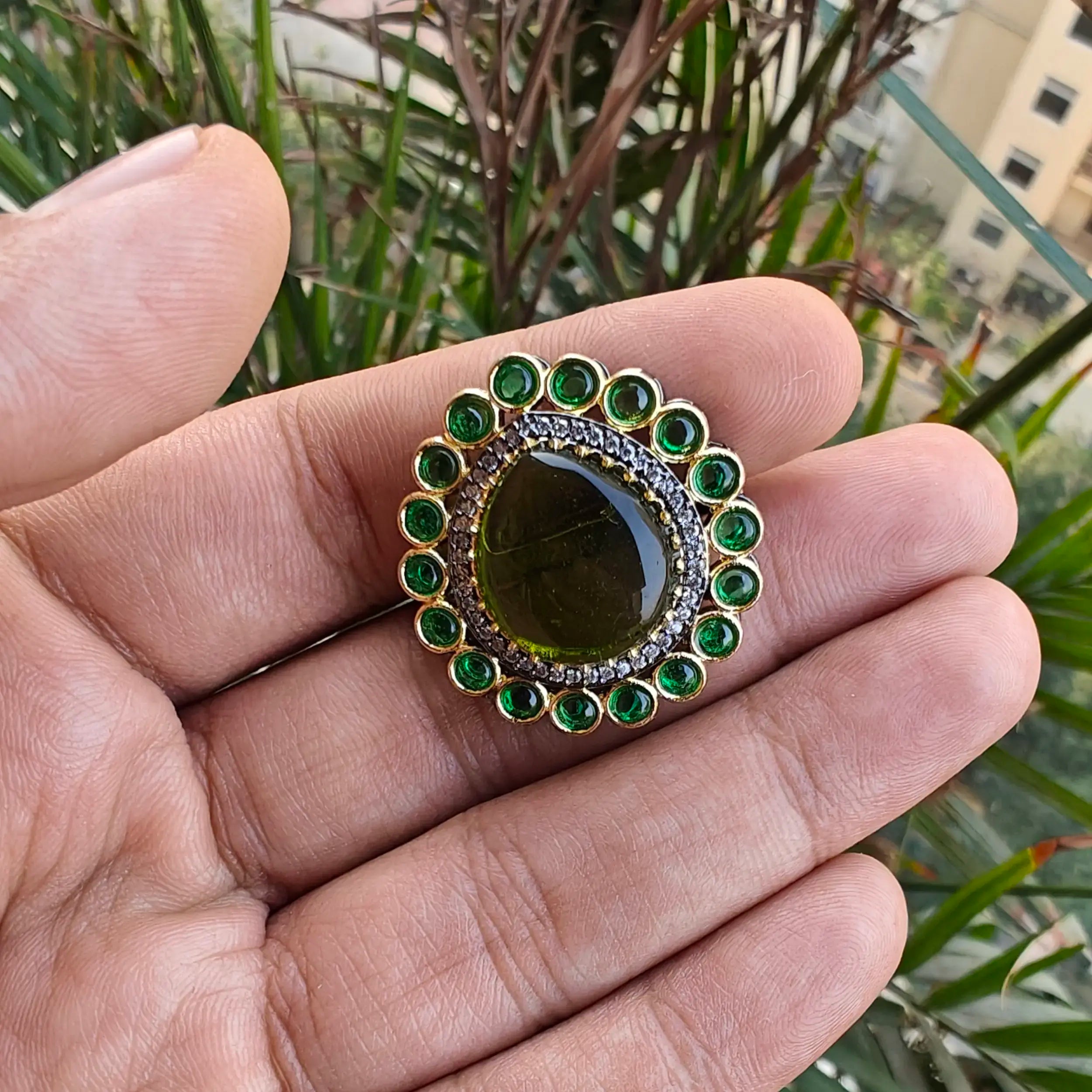 Mrinal Monalisa Adjustable Finger Ring- Mehendi Green