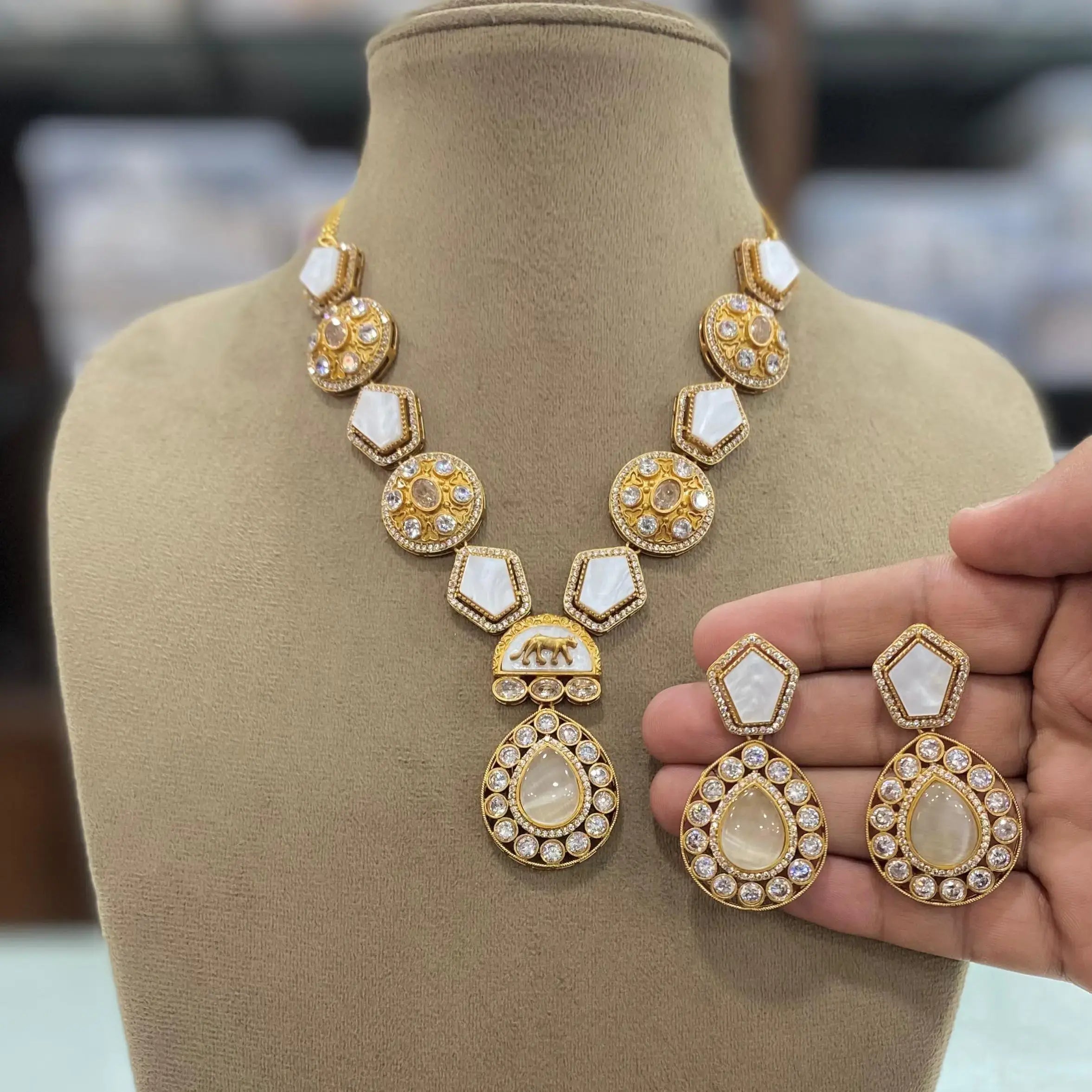 Sabya Inspired Veera Jaguar Shell Stone Necklace Set - White