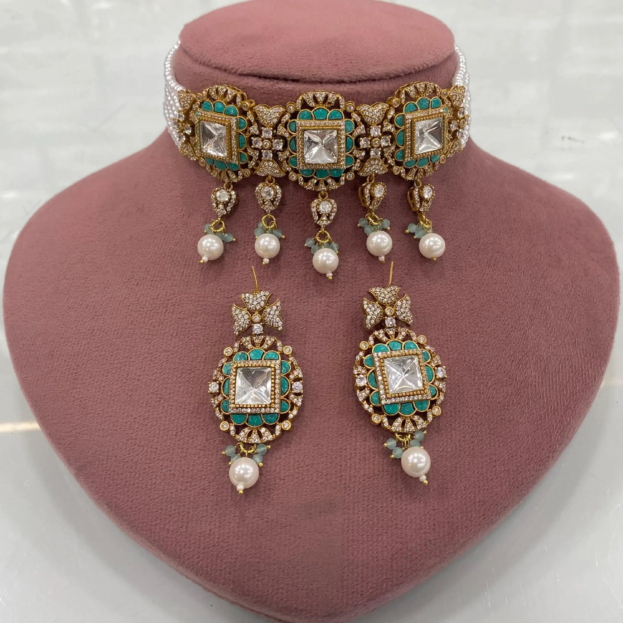 Vahini Talpe stone Pearl Choker Set - Turquoise