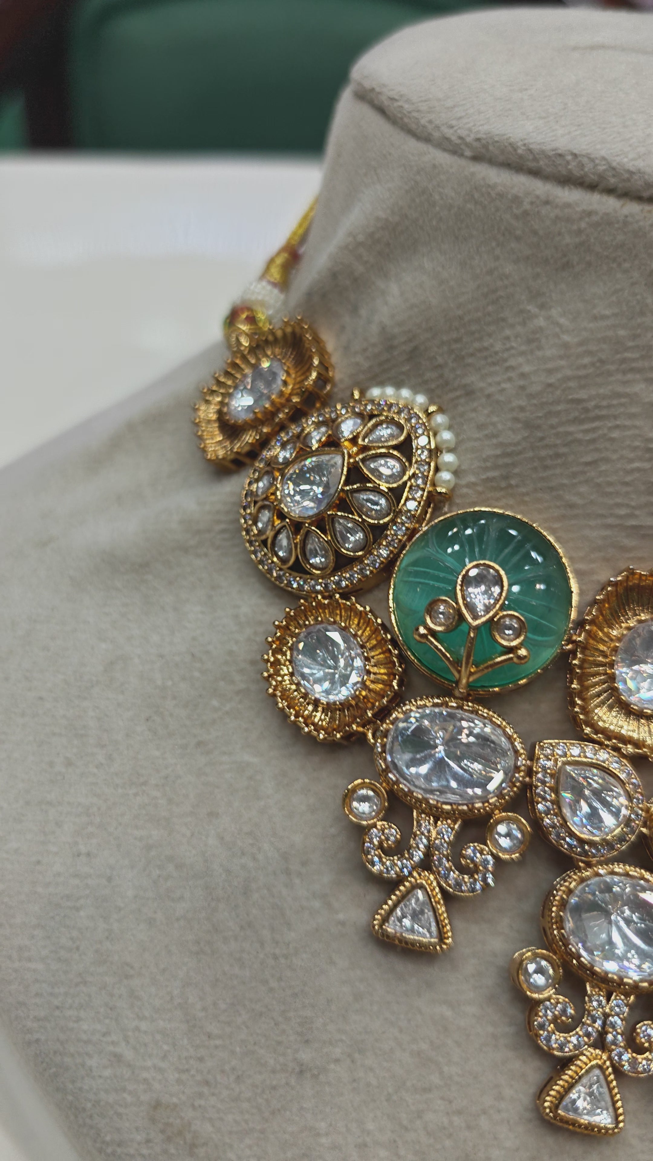 Aarizah Premium Statement Moissanite Polki Necklace Set
