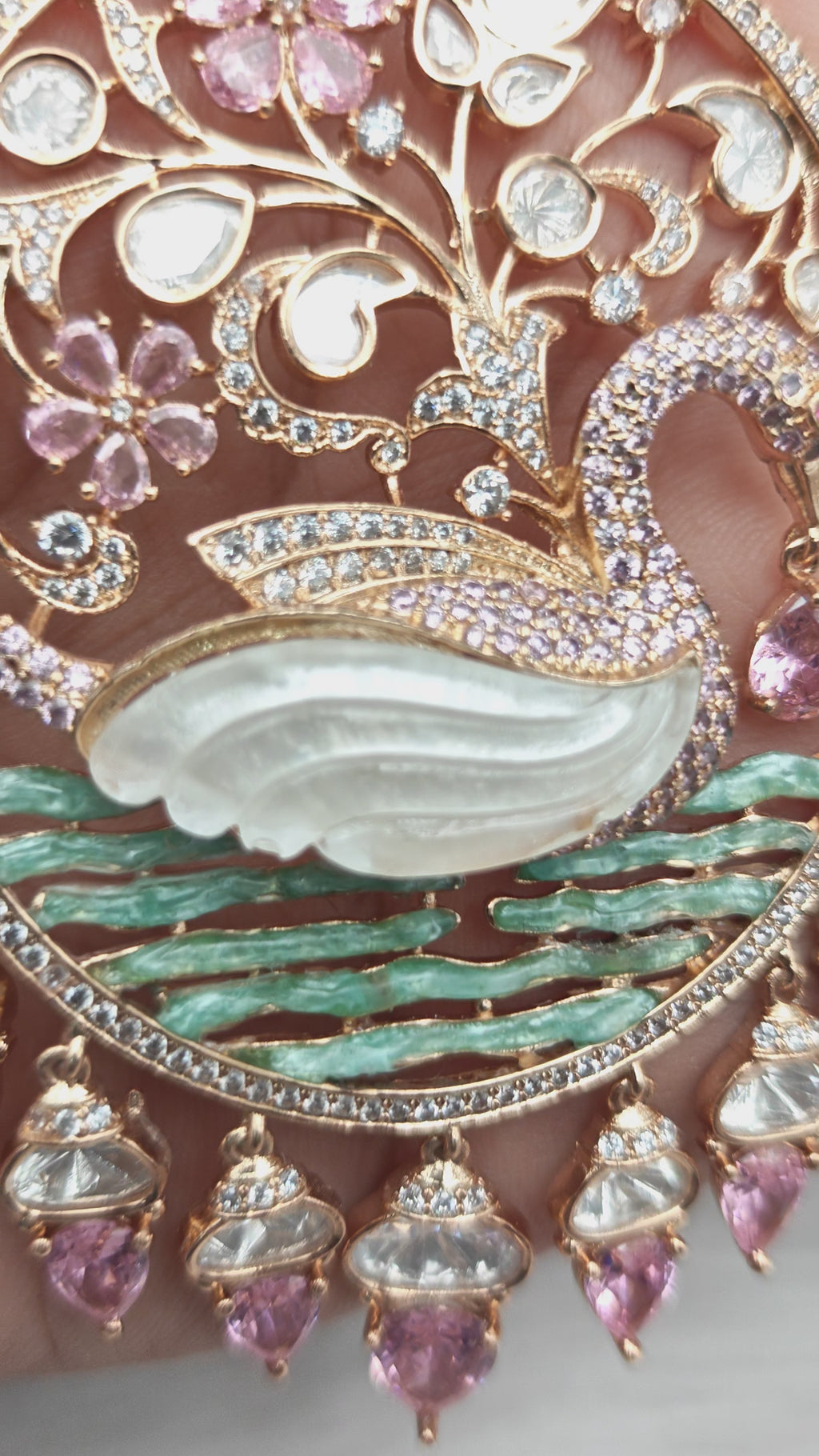 Luxe Mother of Pearl Swan Pendant Necklace Set