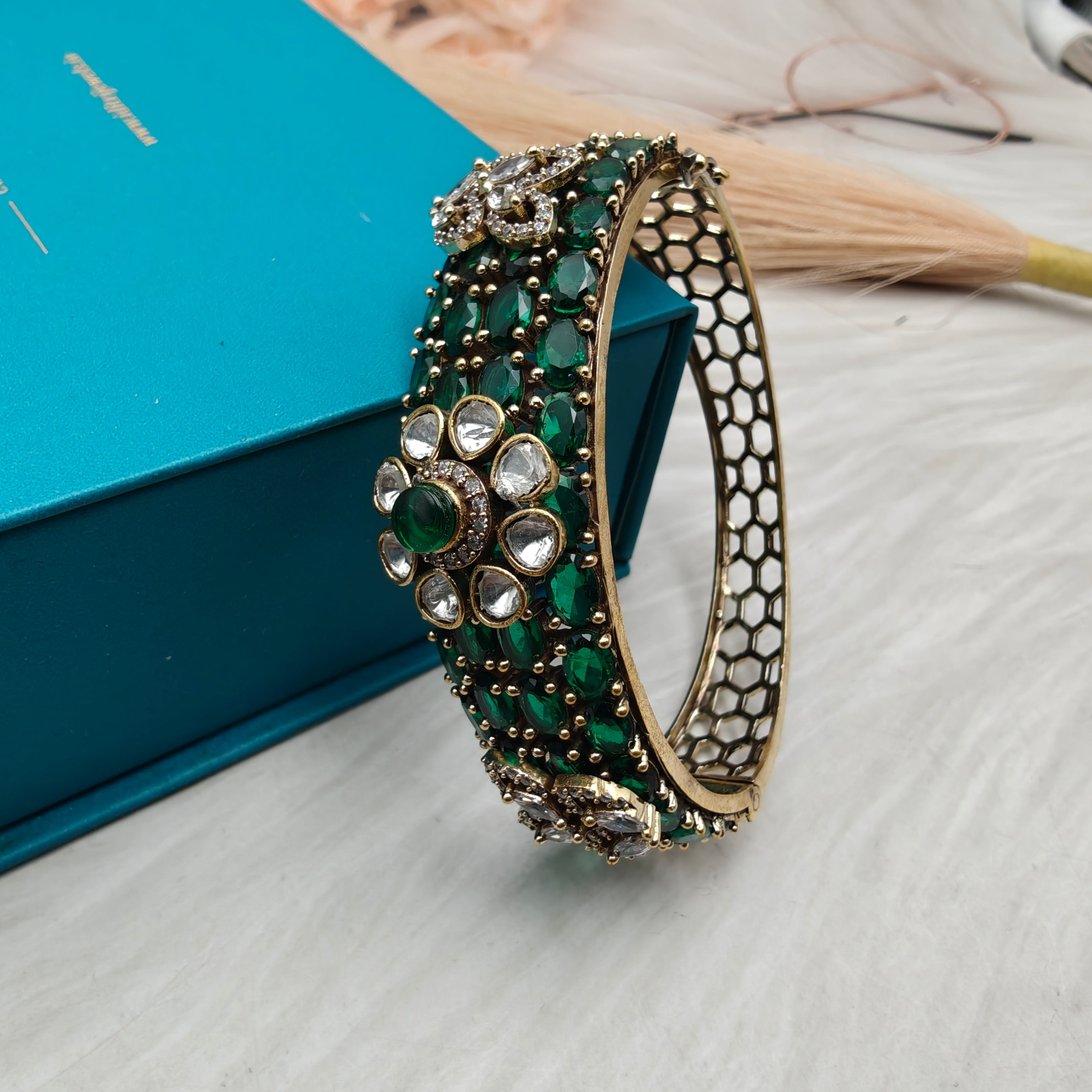 Kusum Moissanite Polki Openable Bracelet- Green