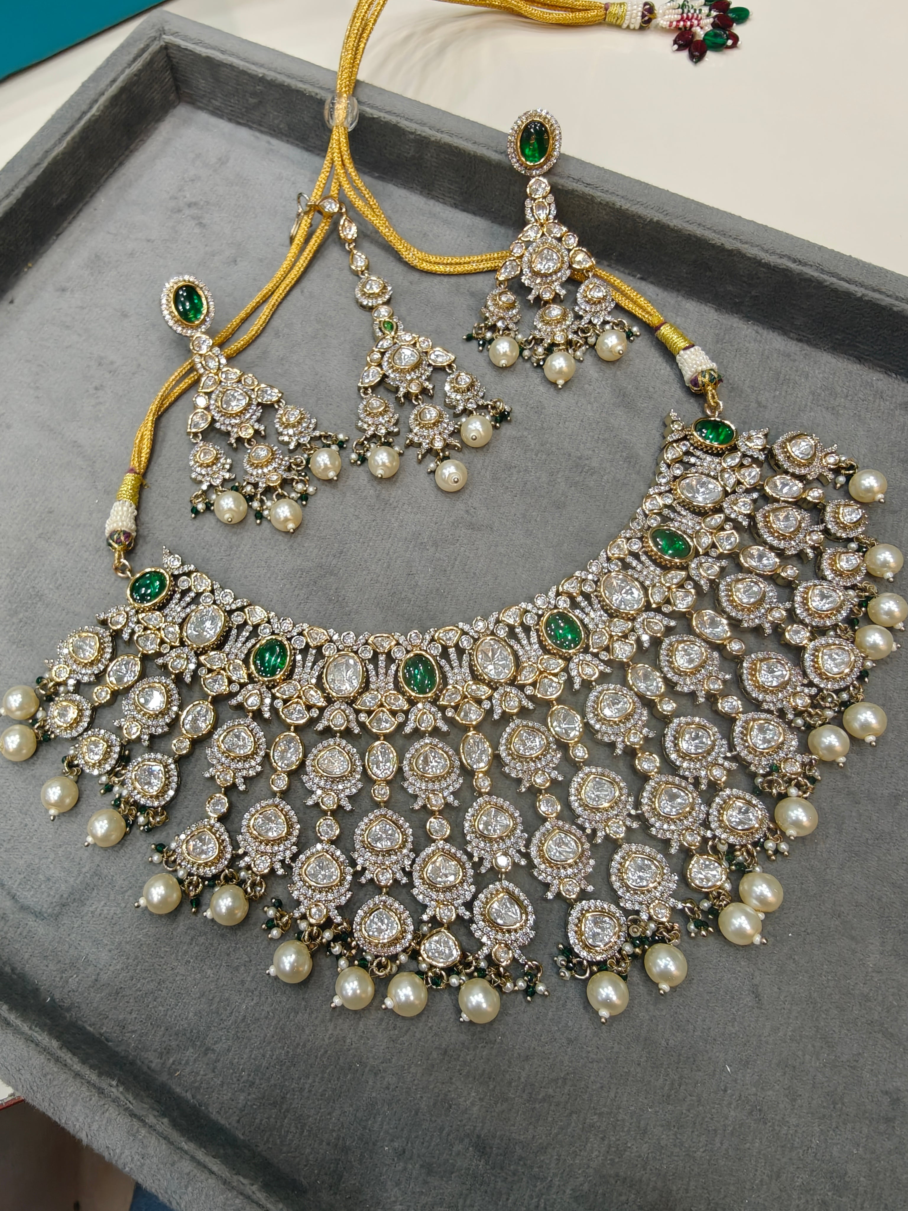 Hansika Uncut Moissanite Semi- Bridal Necklace Set with Mangtikka