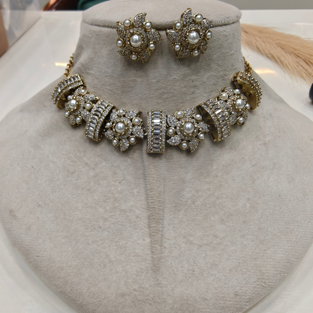 Sabya Inspired Svarba Navratan Baguette Chic Set- White