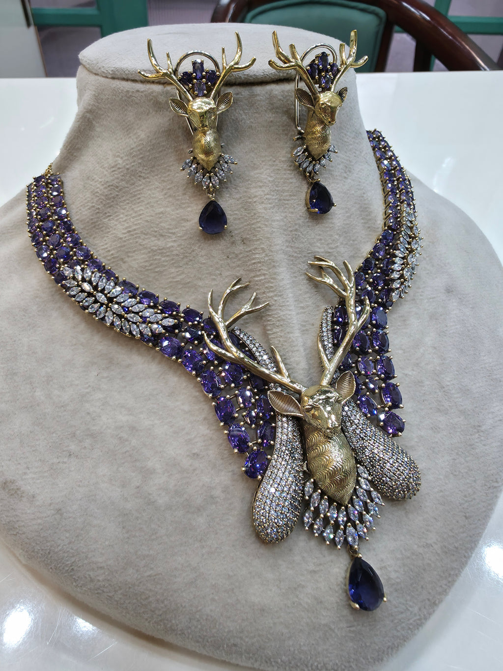 Reindeer Vantara Necklace Set- Purple