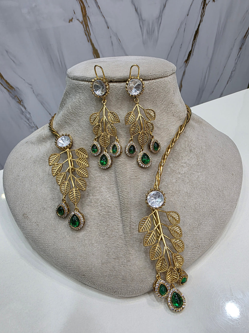 Samaira Handcrafted Fusion Hasli- Green