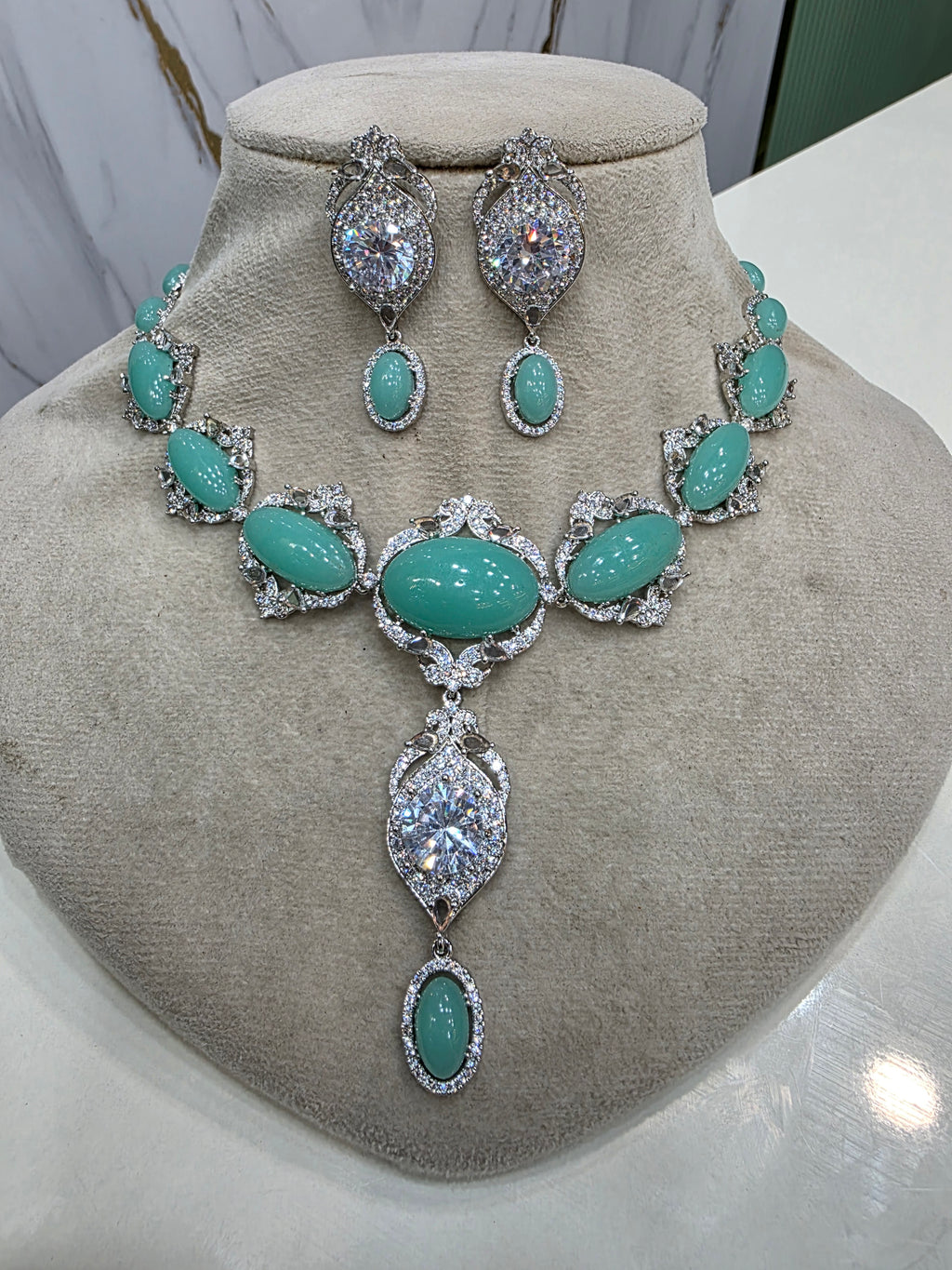 Alia Cannes Inspired Necklace Set - Sea Green