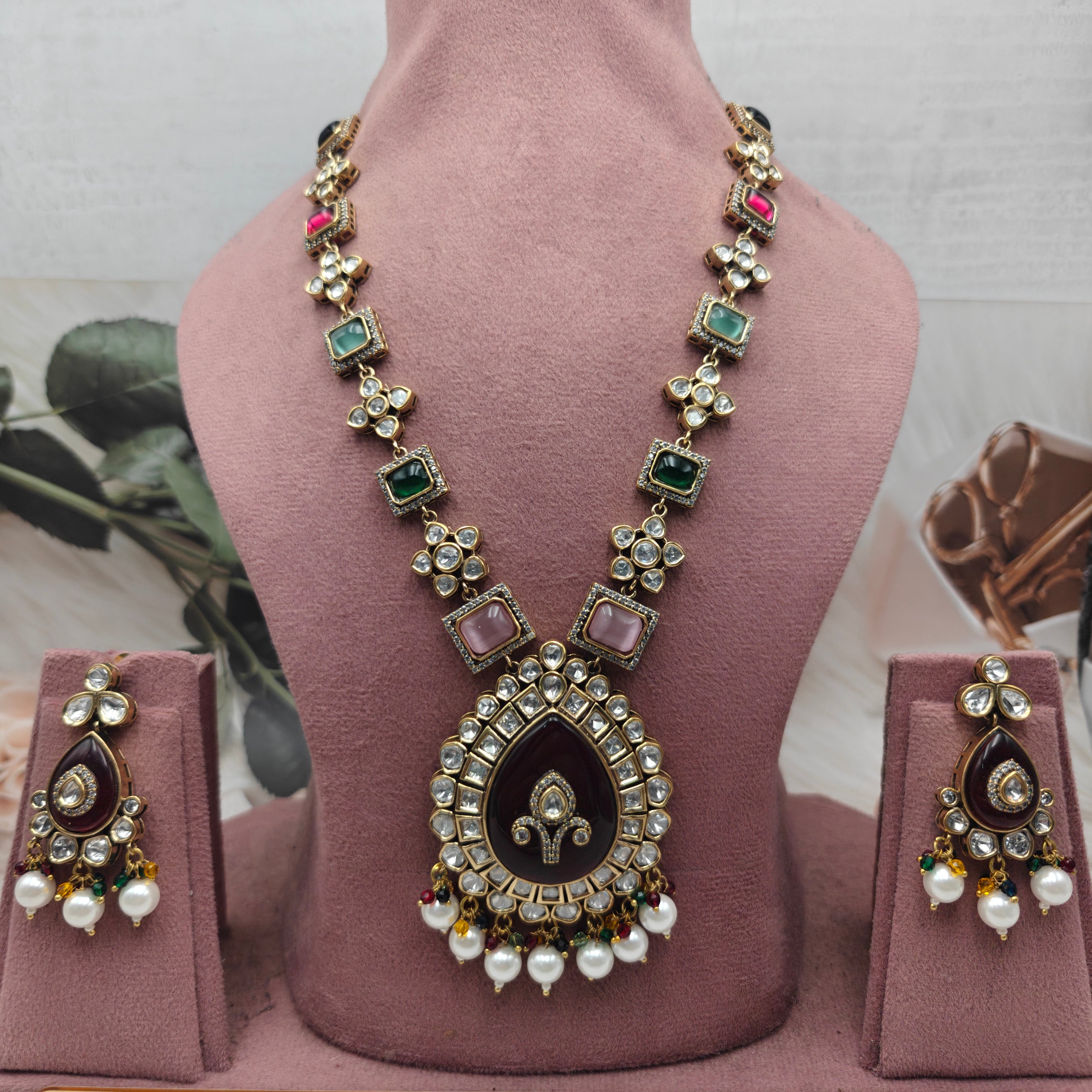 Bindiya Pota Holdali Necklace Set- Multi
