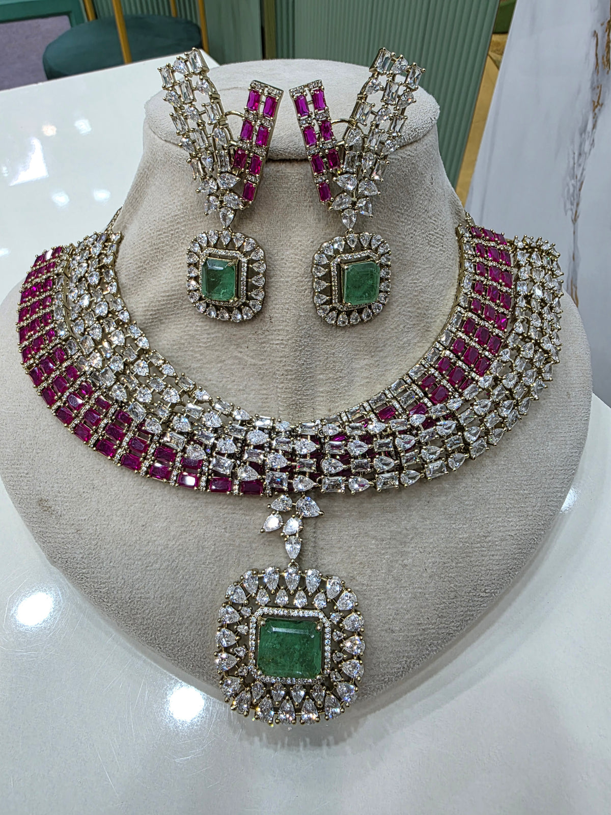 Malabar Alia Overlapping Style Necklace Set- Ruby Green