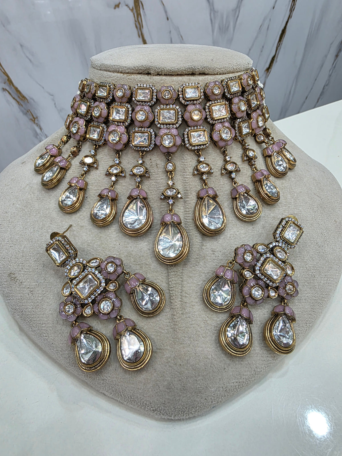 Emari Uncut Polki Choker Necklace Ser- Pink