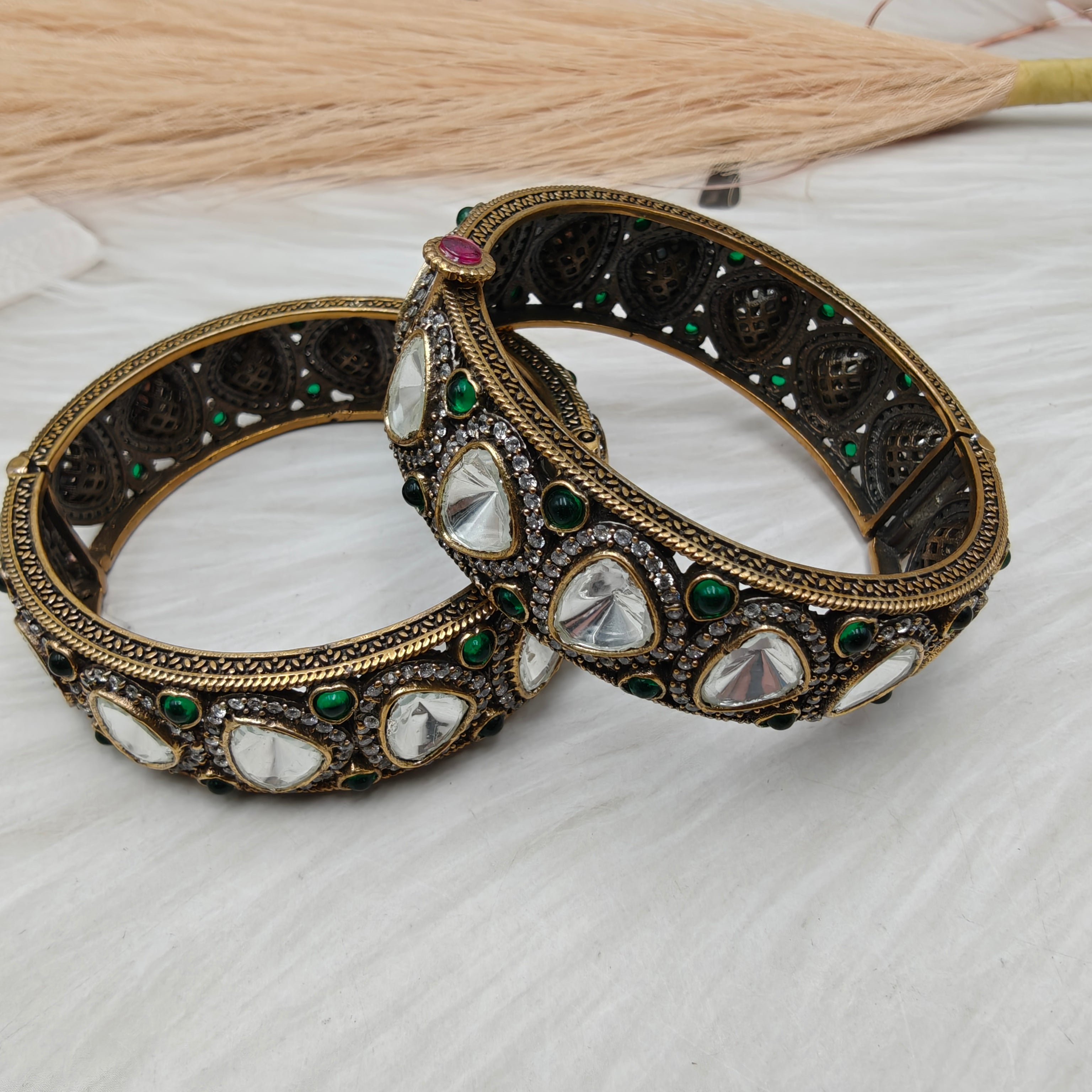 Aarzoo Uncut Polki Openable Bangles - Green
