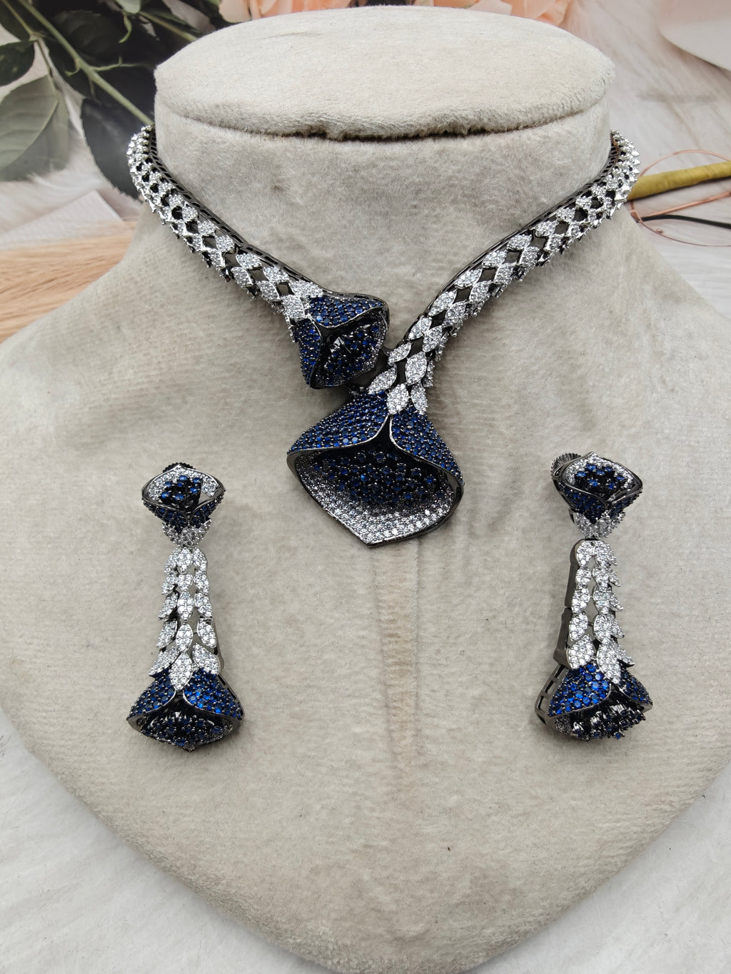 Marina Invisible Setting AD Celebrity Inspired Statment Hasli Set- Blue