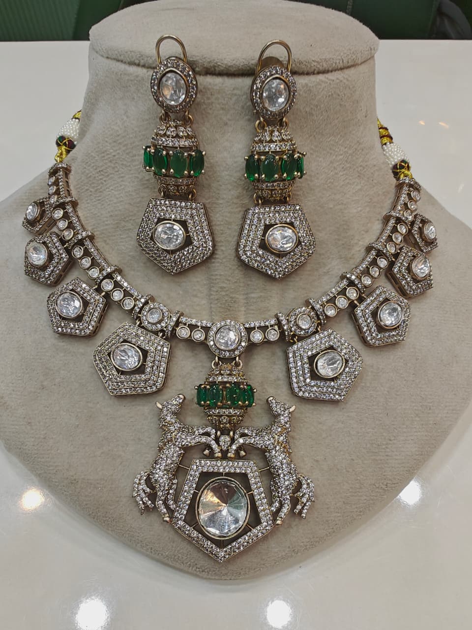 Equinus Royale Moissanite Statement Necklace Set- Green