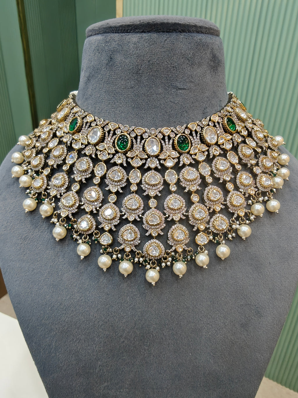 Hansika Uncut Moissanite Semi- Bridal Necklace Set with Mangtikka
