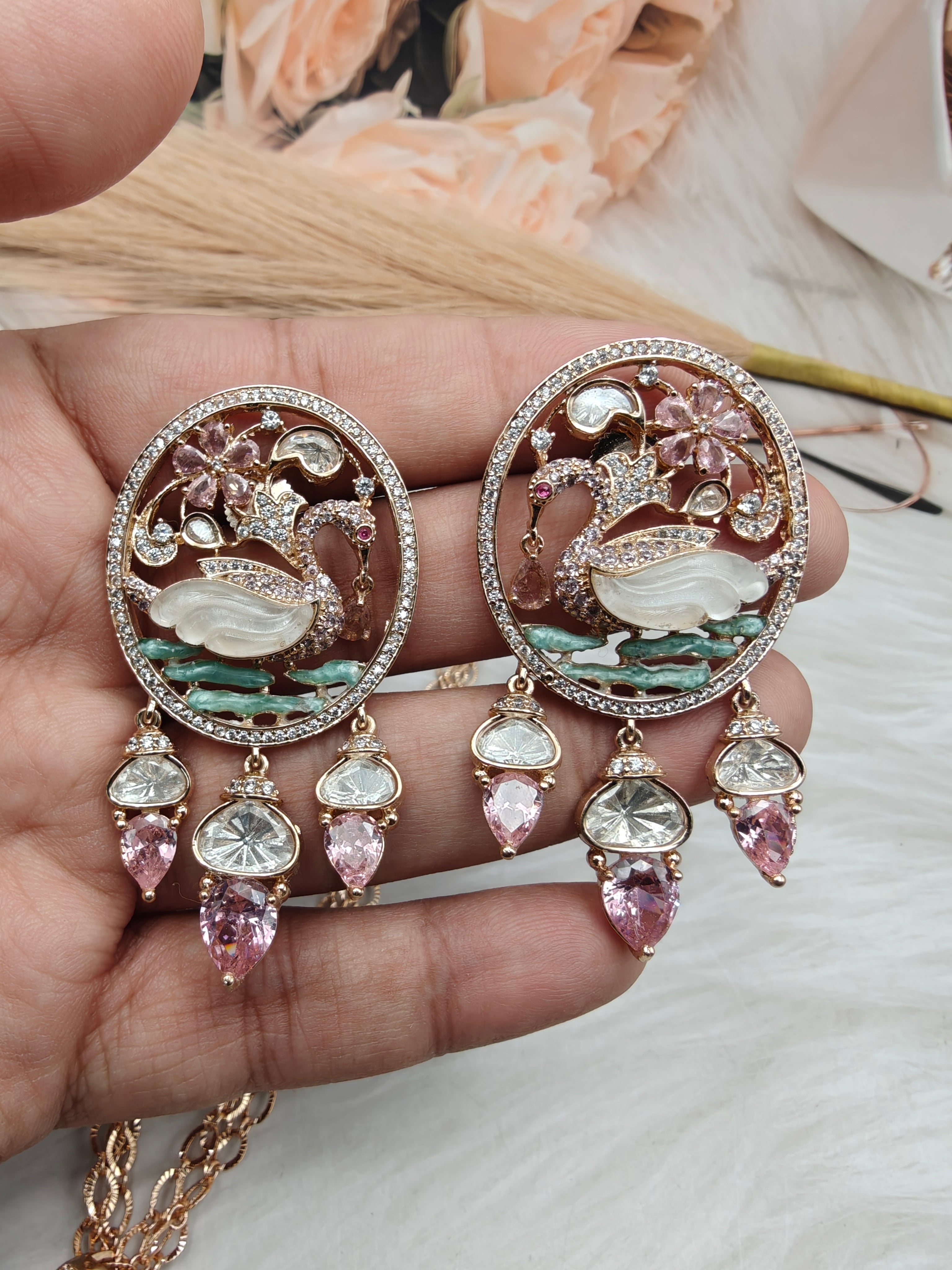 Luxe Mother of Pearl Swan Pendant Necklace Set