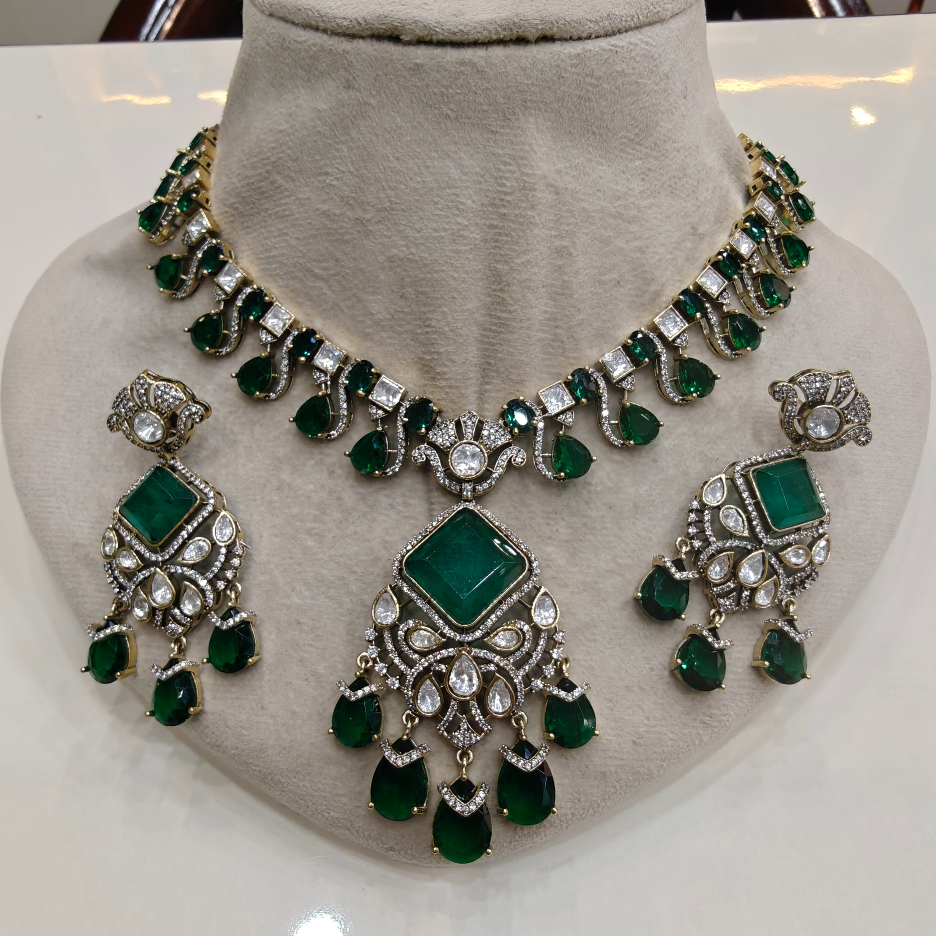 Madhu Doublet Necklace Set- Emerald Green