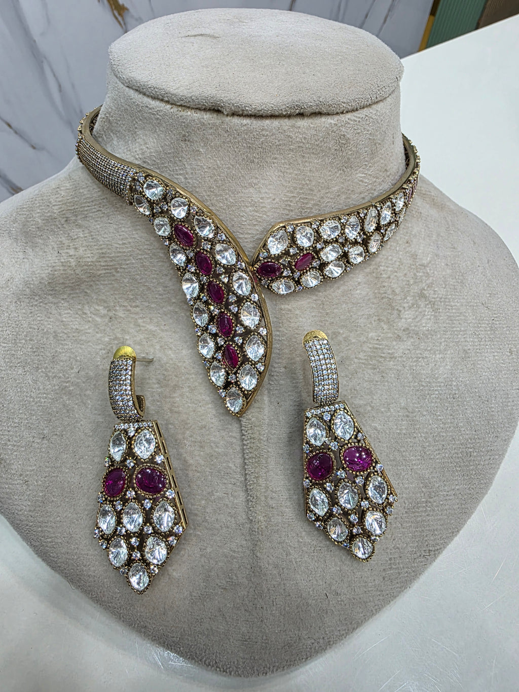 Antrika Polki Hasli Set- Ruby
