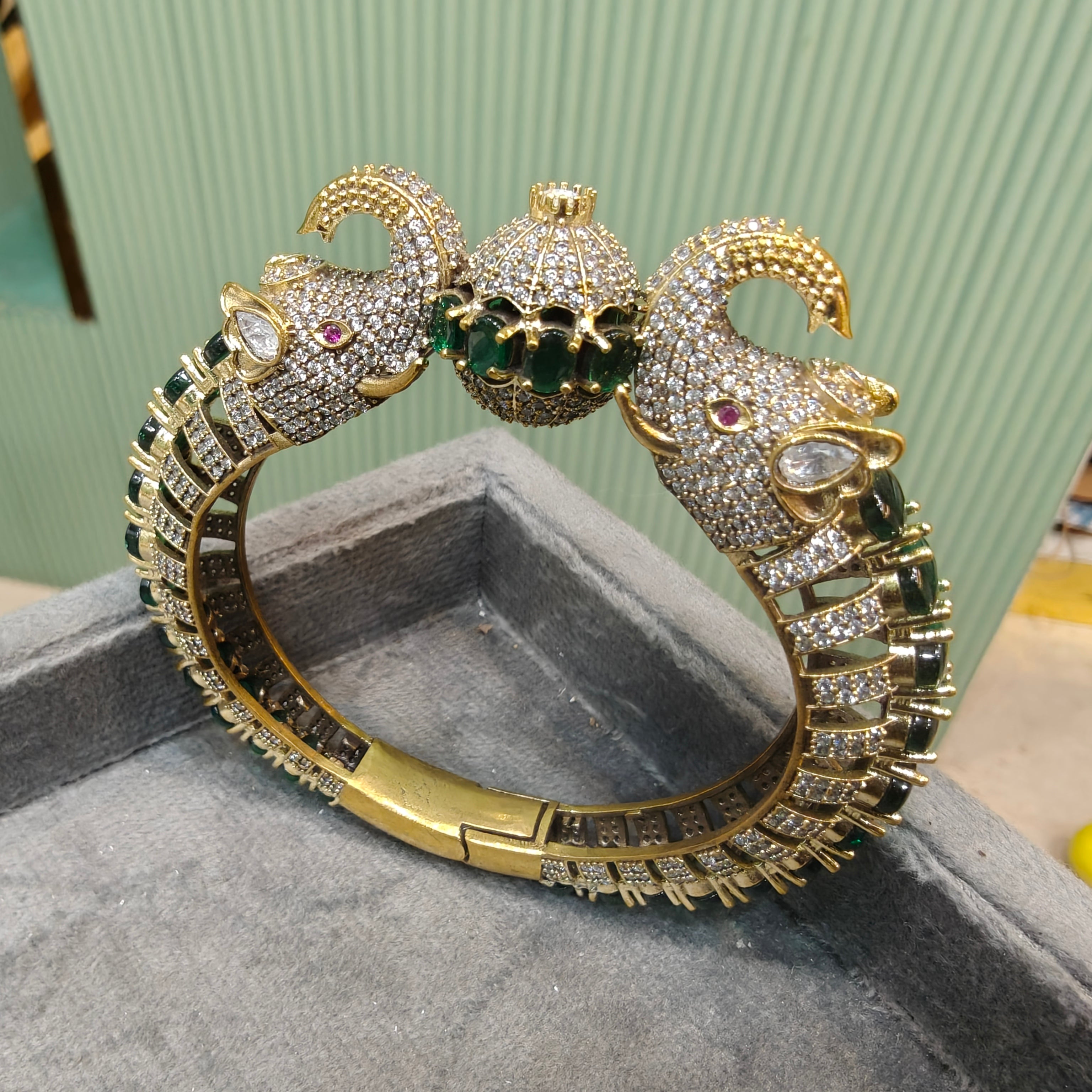 Gajraj Openable Kangan- Green