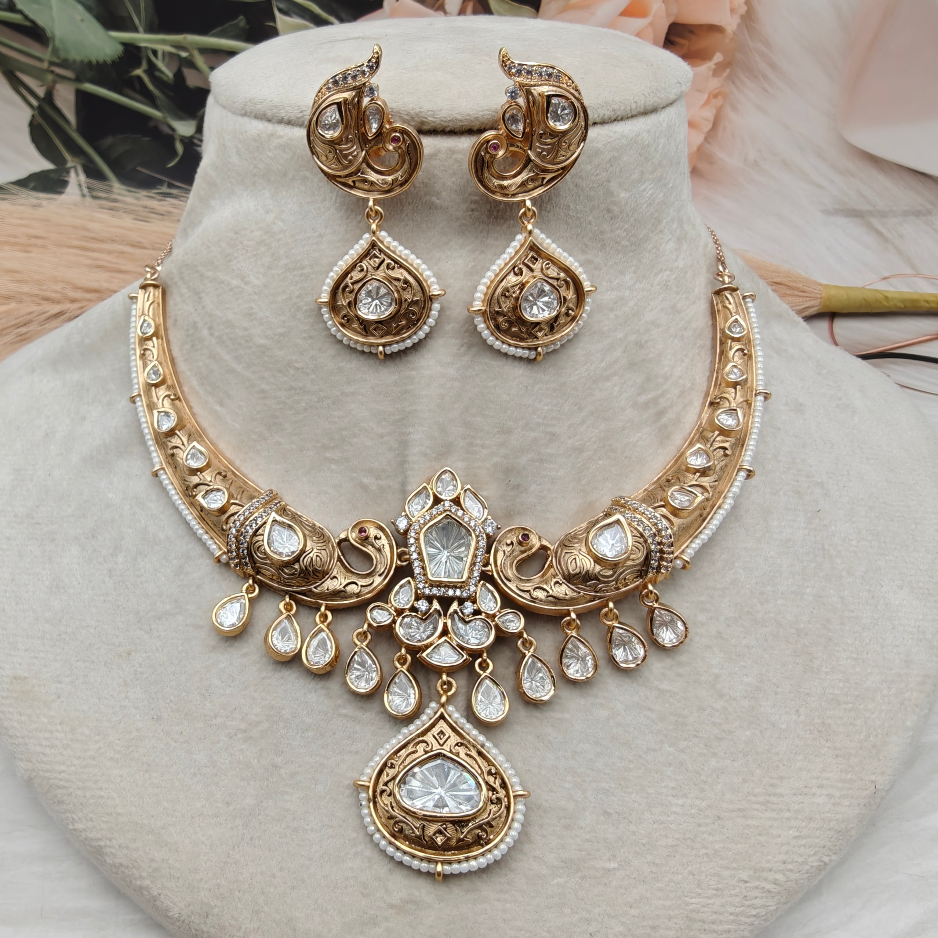 Rajvanshi peacock Hasli Set - Gold