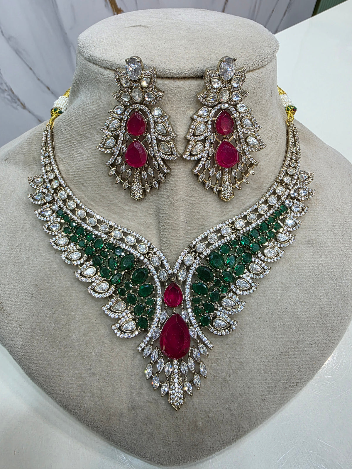 Khidmat Victorian AD Necklace Set- Green Ruby