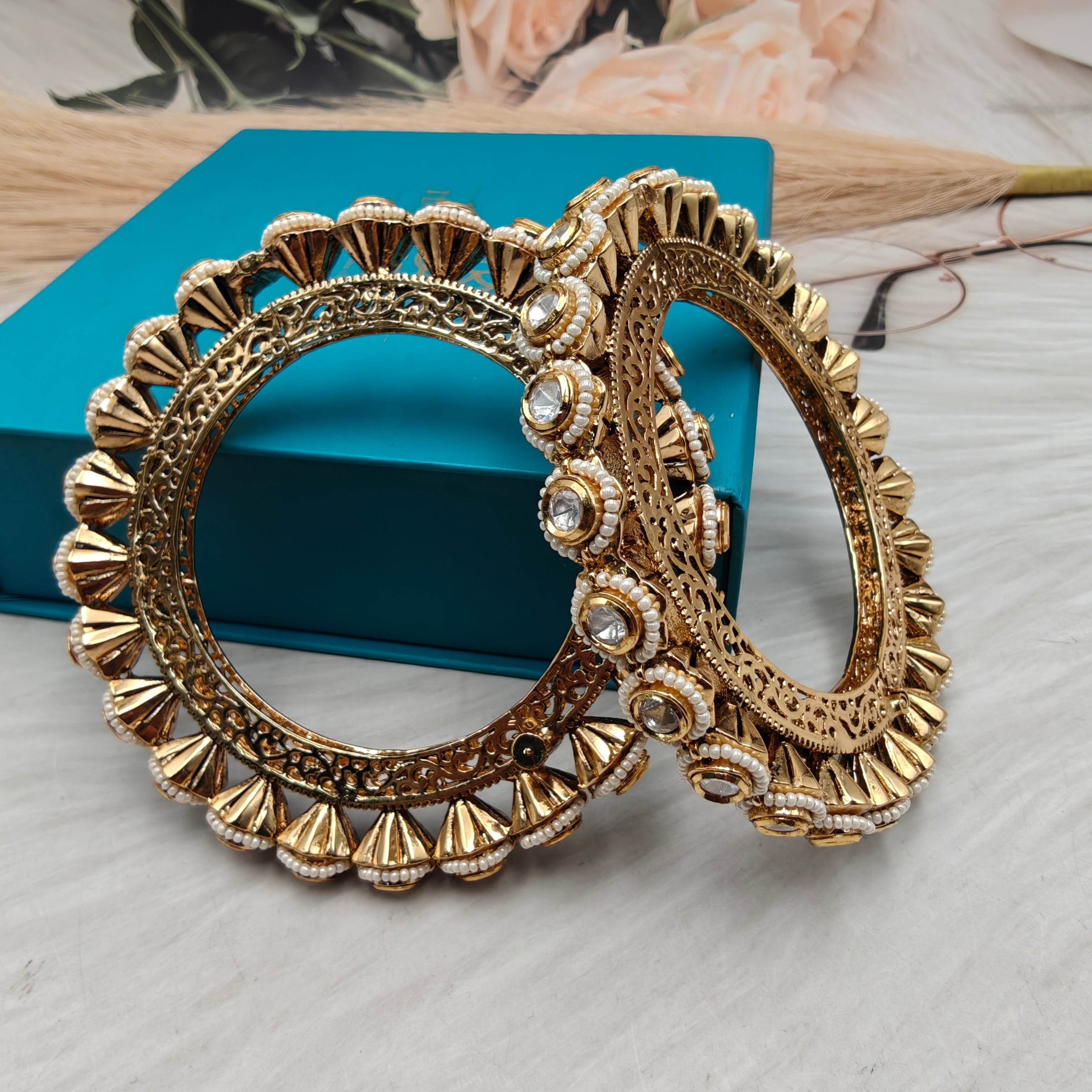 Shagun Pachi Kundan Pacheli Openable Bangle