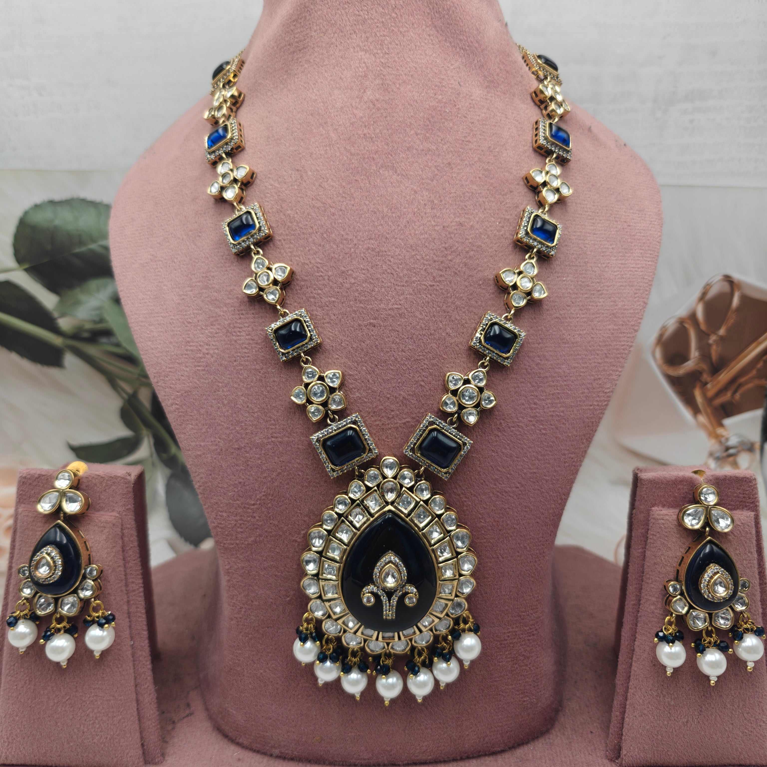 Bindiya Pota Holdali Necklace Set- Blue