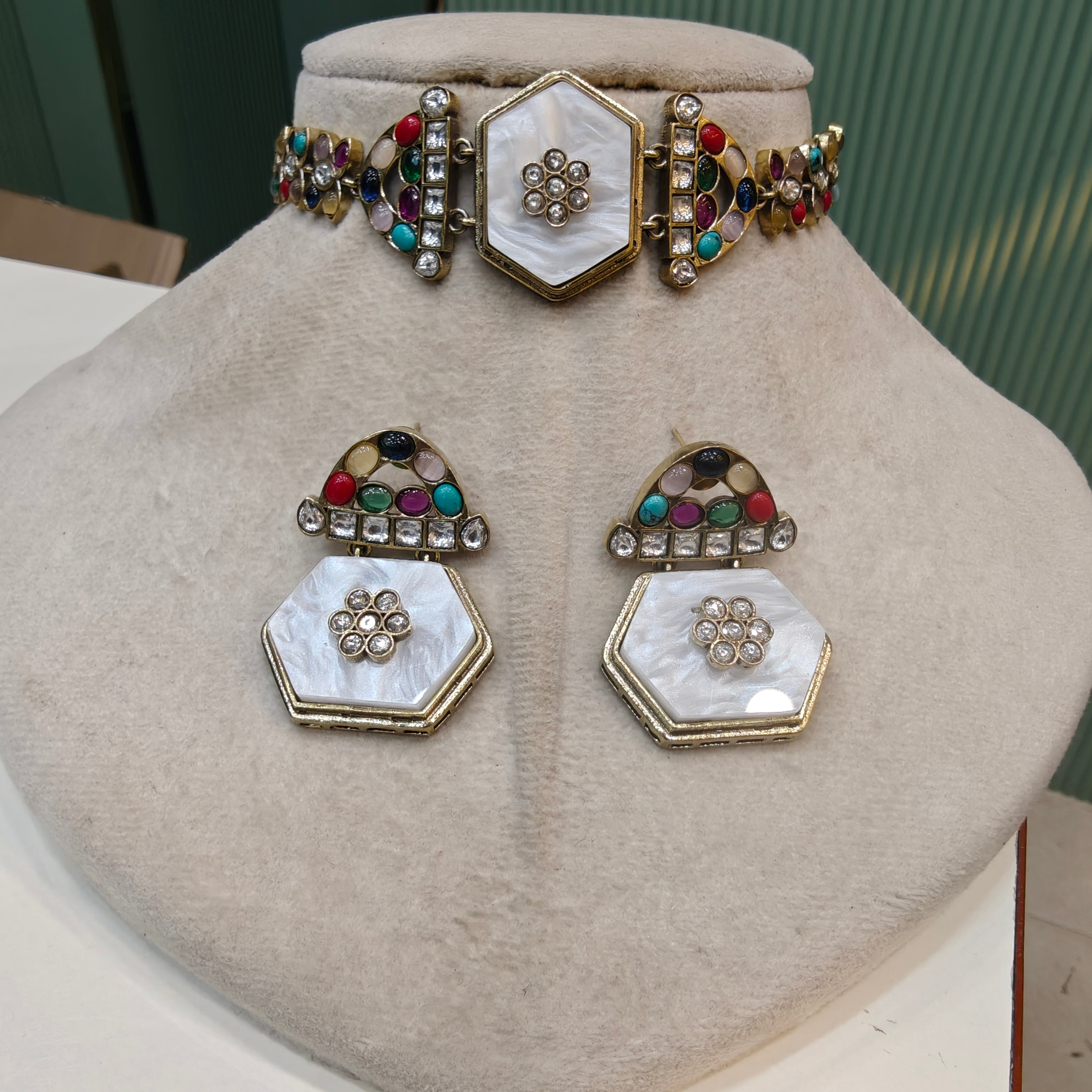 Ozel Navratan Sleek Choker Set- White Multi