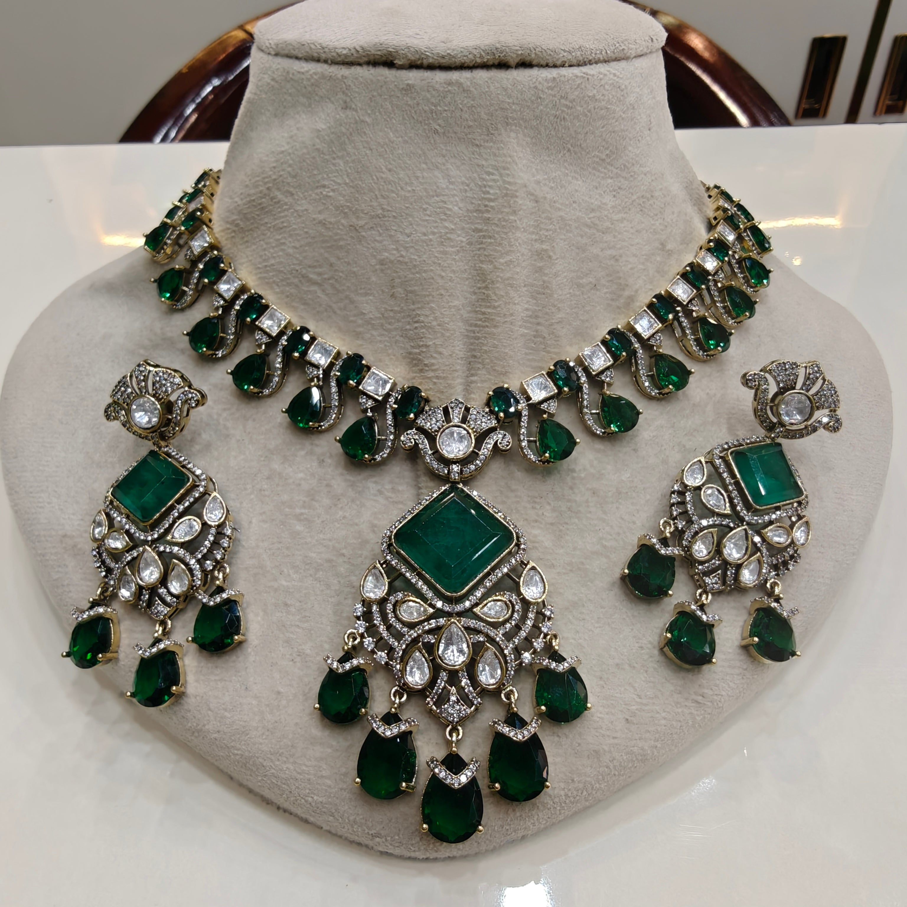Madhu Doublet Necklace Set- Emerald Green