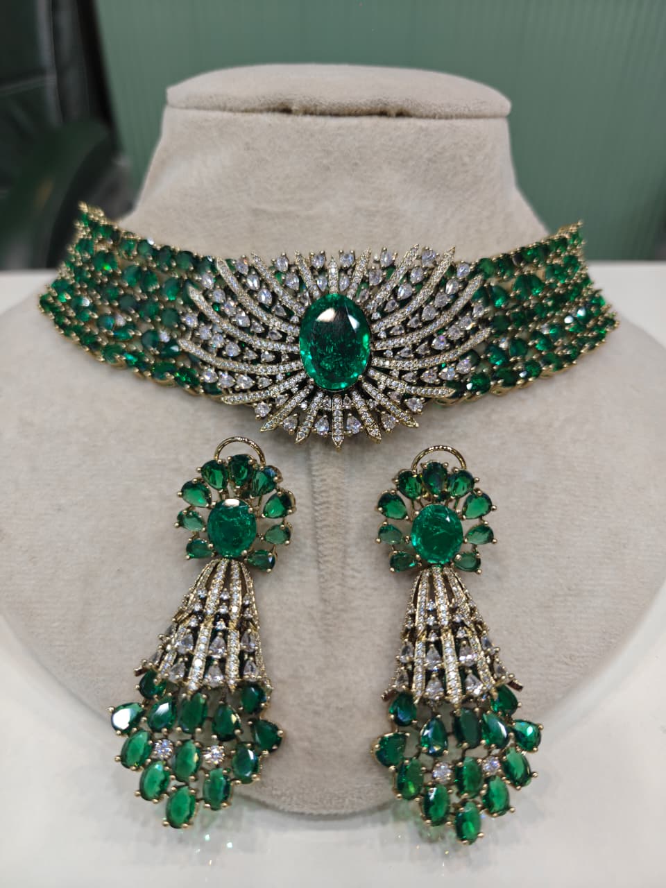 Masha Doublet AD Collar Choker Necklace Set - Emerald Green