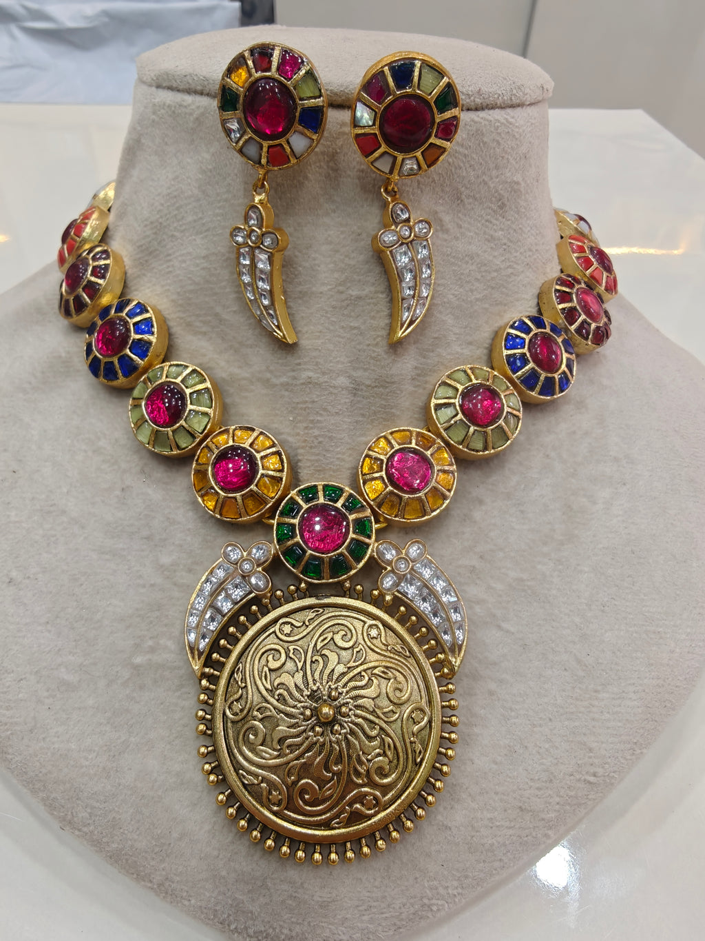 Shakti Navratan Jadau Kundan Necklace Set