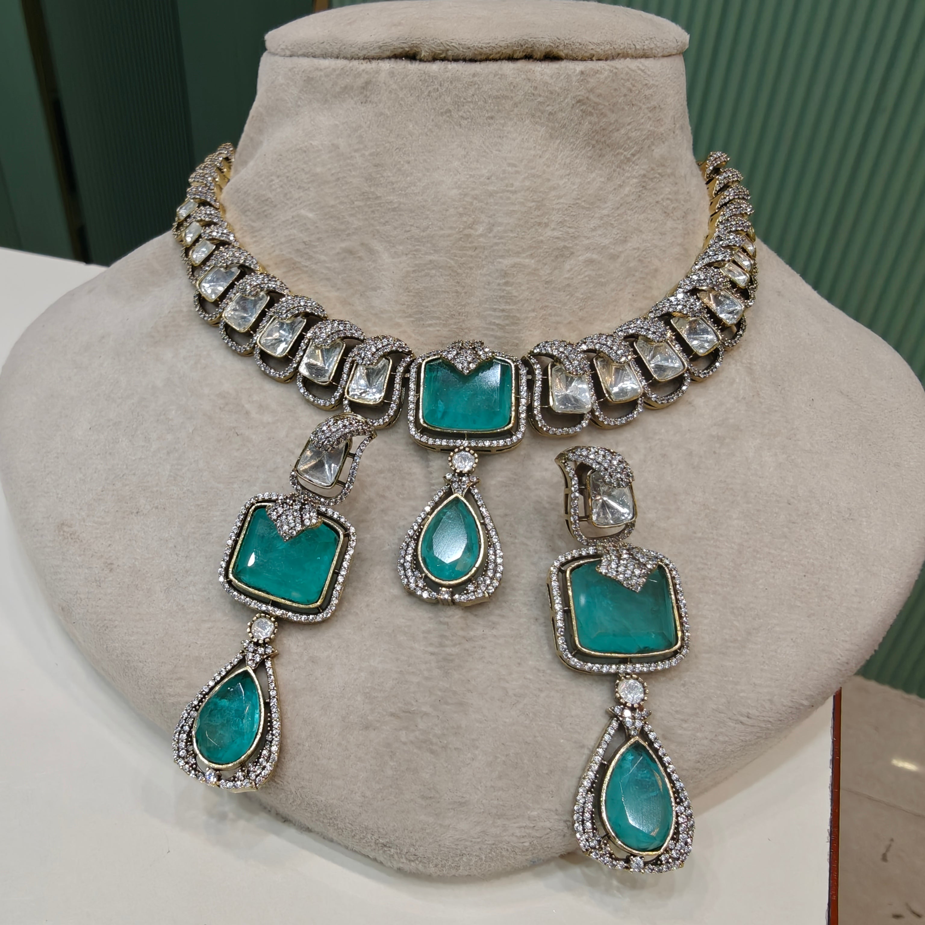 Madhumita Doublet Polki Necklace Set- Sea Green