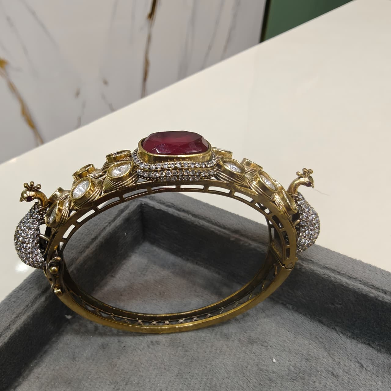 Kalapi Doublet Openable Bracelet- Ruby Red