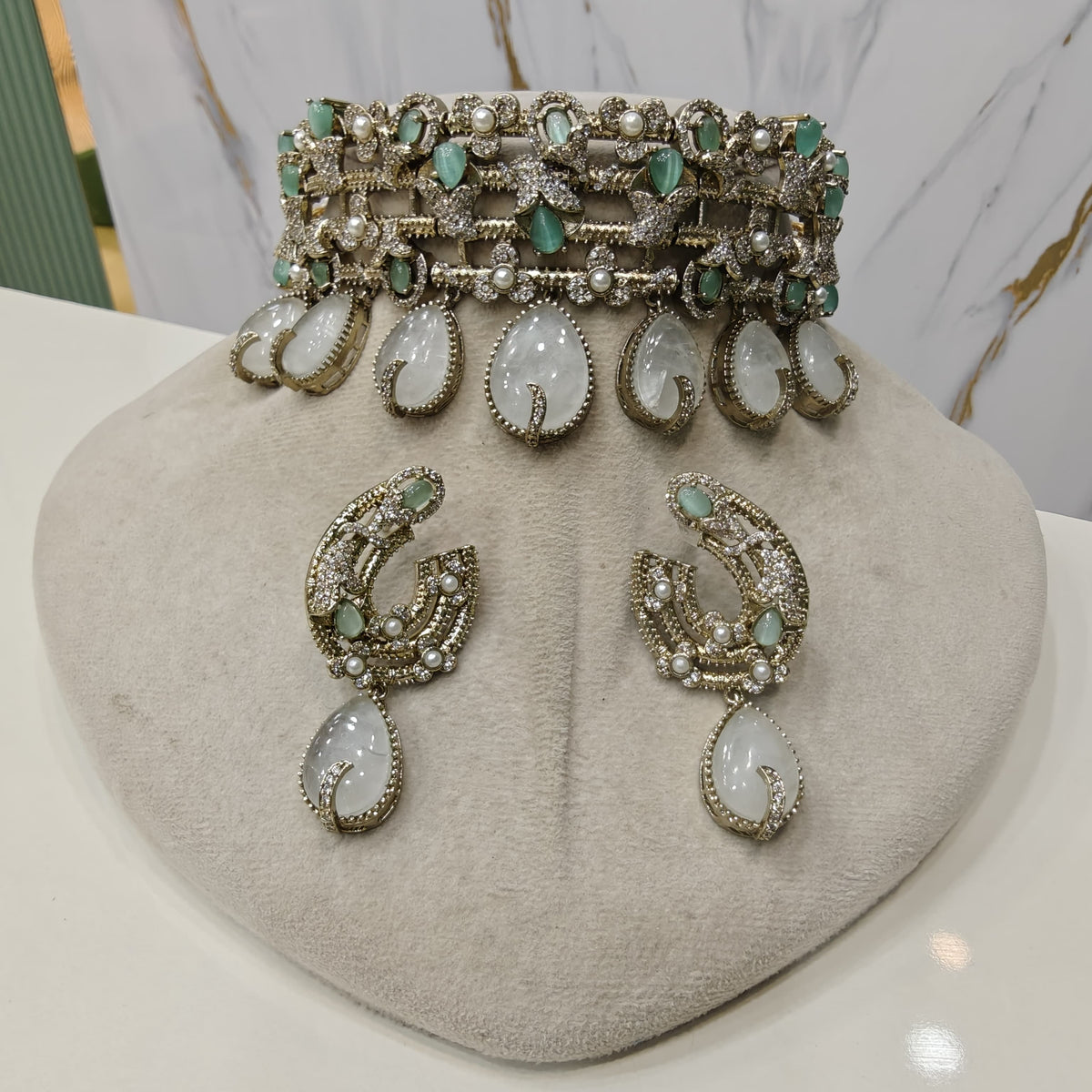Jiya Doublet Statment Choker Set- Sage Green White