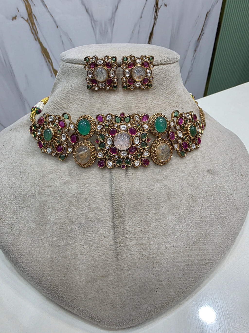 Meenakshi Heritage Sabya Inspired Choker Set- Multi