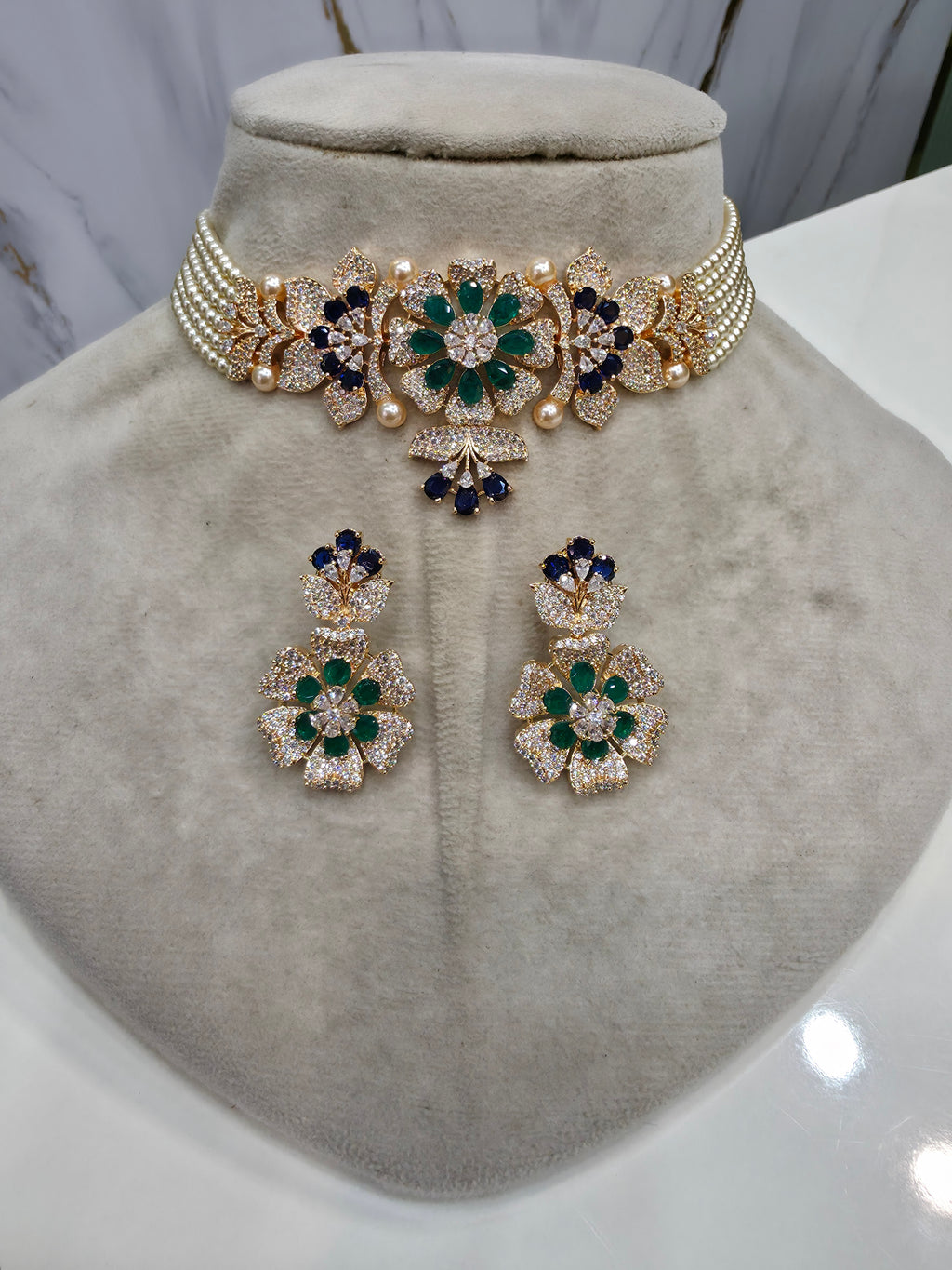Aadya Hazoori Doublet Pearl Choker Necklace Set- Green and Blue