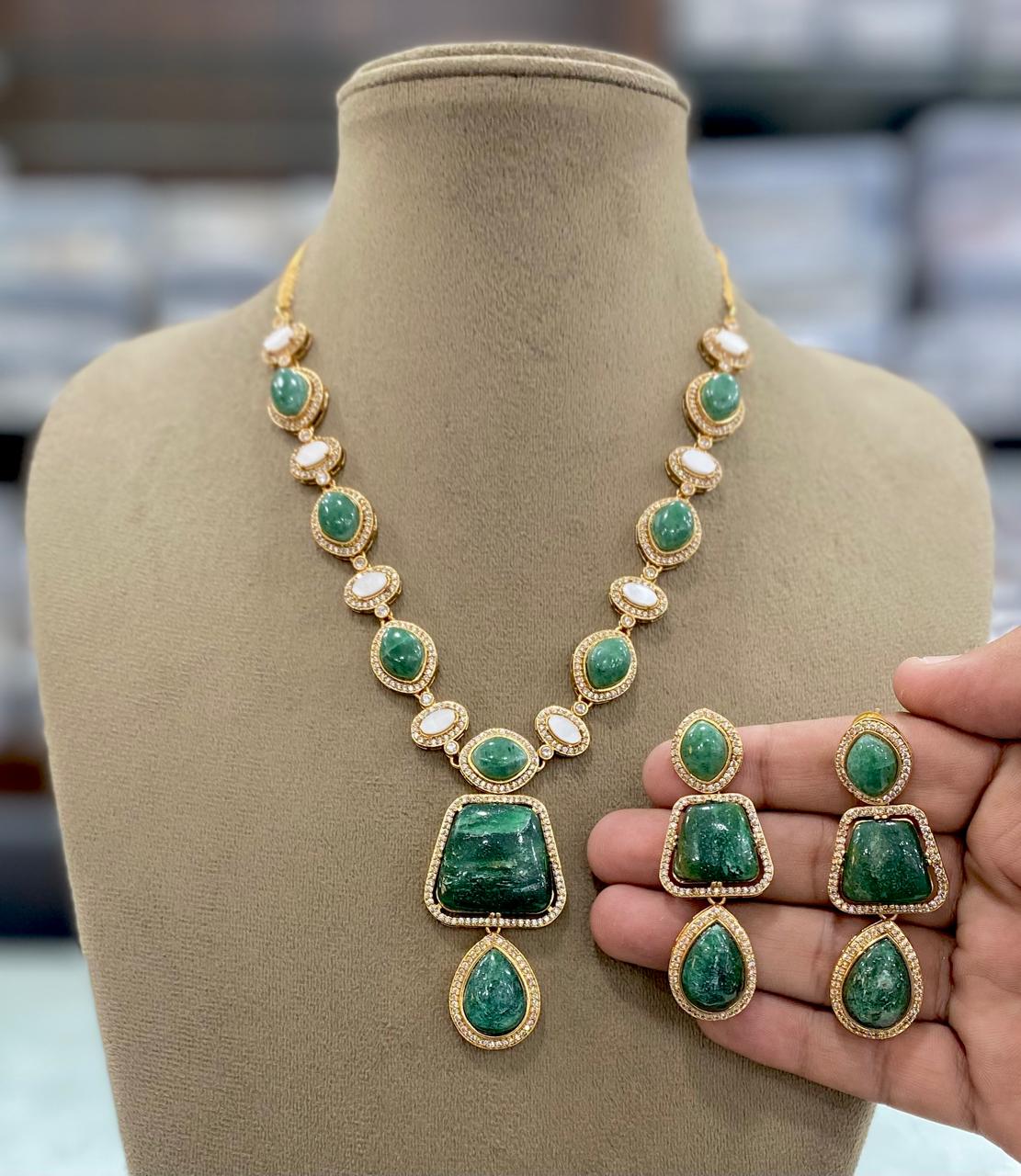 Fida Natural Stone Necklace Set - Green Aventurine