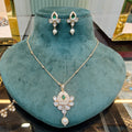 Naira Sunheri Moissanite Kundan Pendant Set- Green