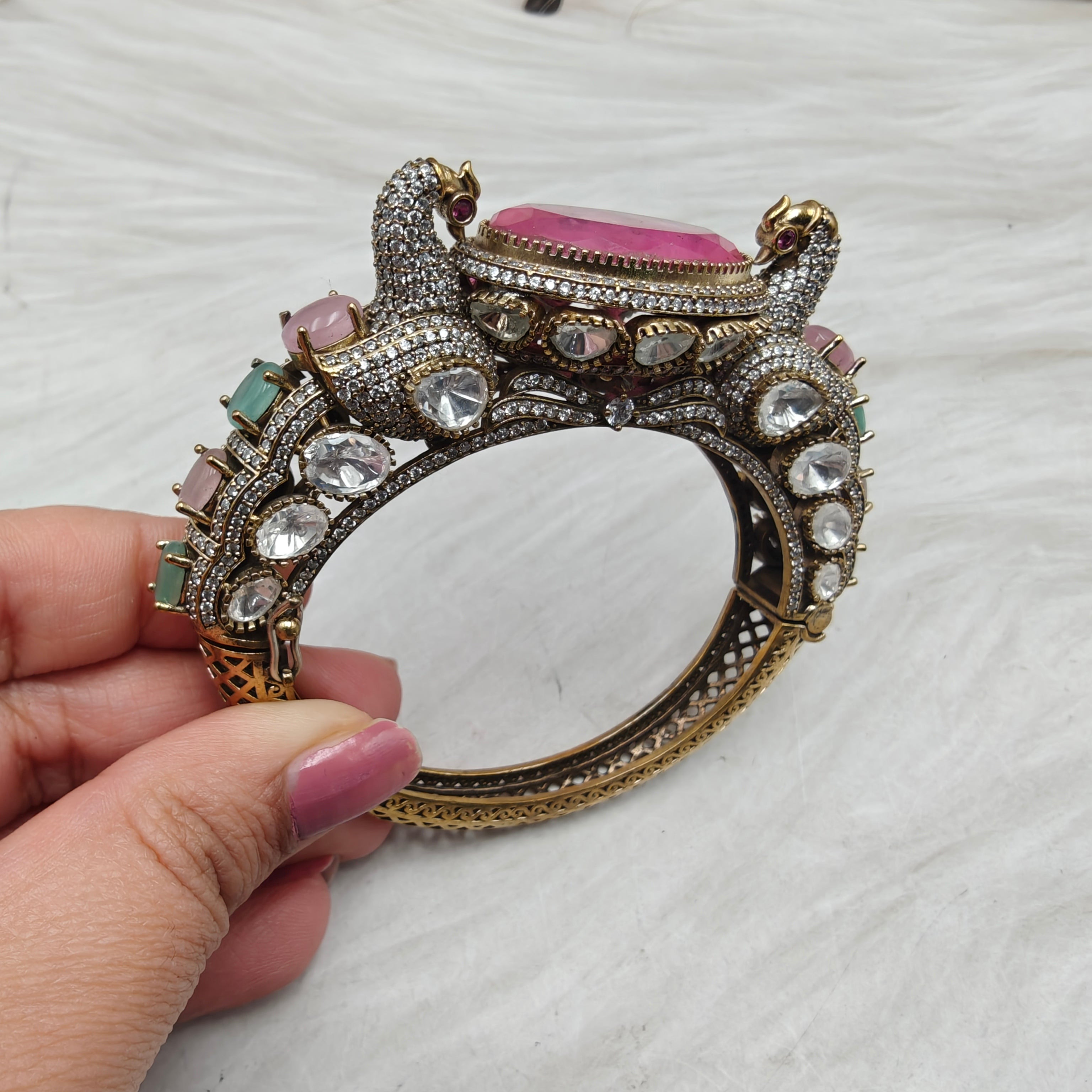 Mukti Doublet Uncut Moissanite Jadau AD Bracelet - Pink Mint