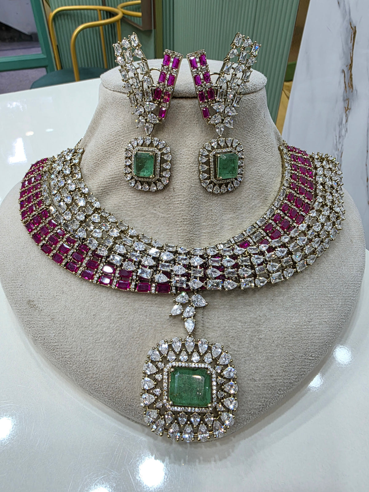Malabar Alia Overlapping Style Necklace Set- Ruby Green